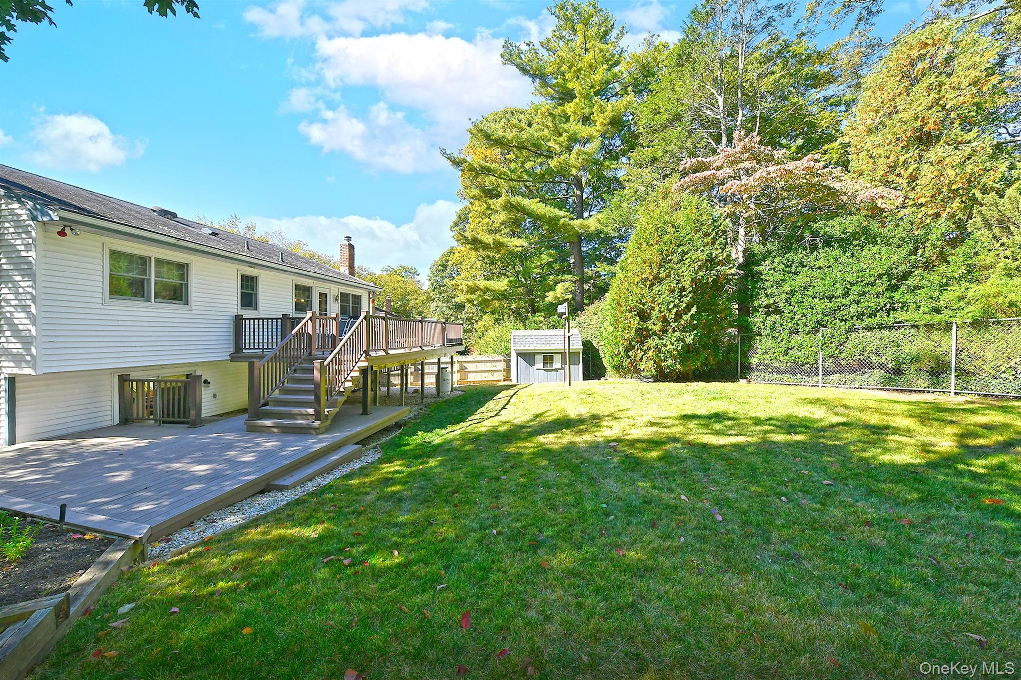 7 Cardiff Court, Huntington Station, NY 11746