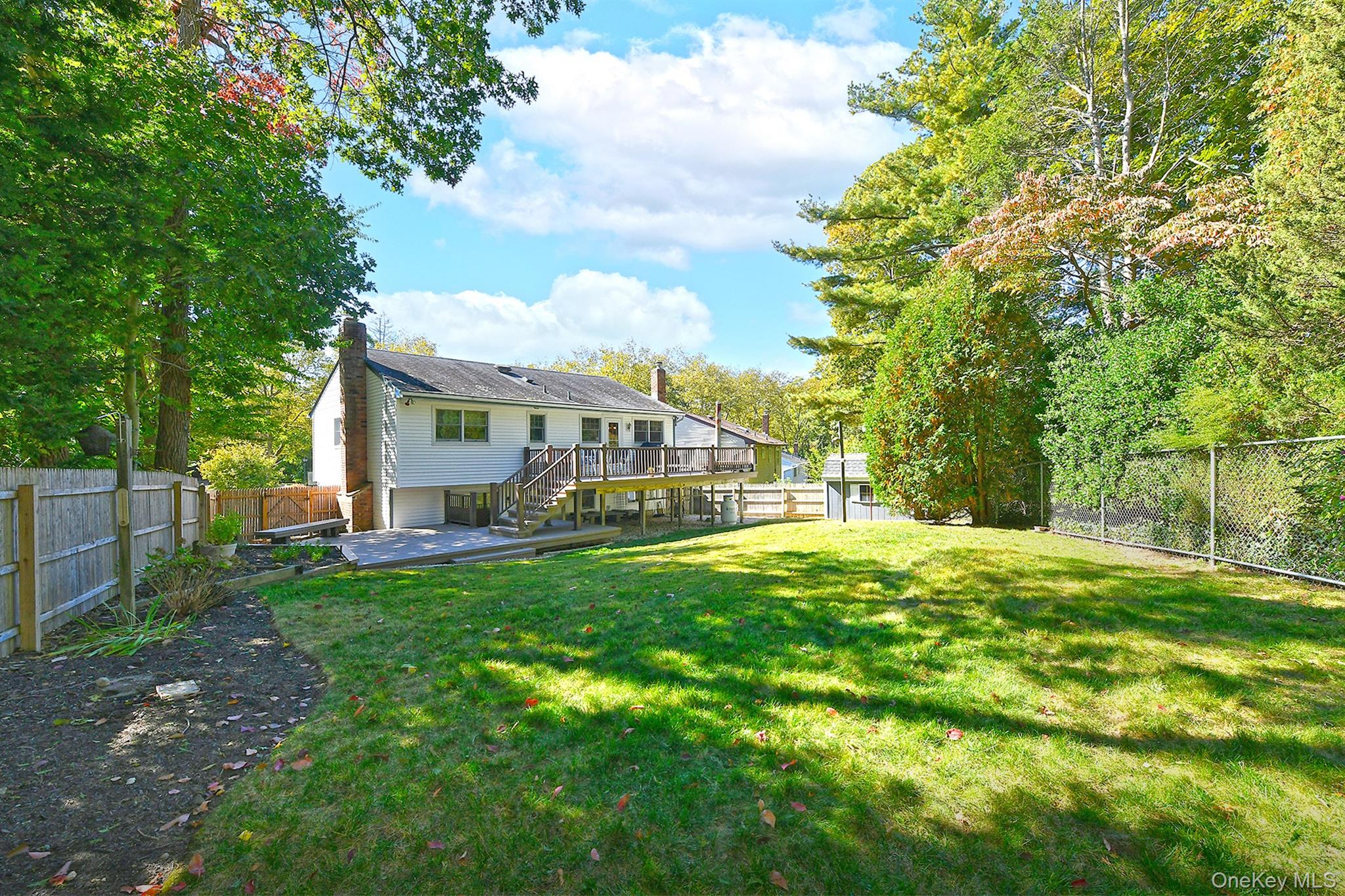 7 Cardiff Court, Huntington Station, NY 11746