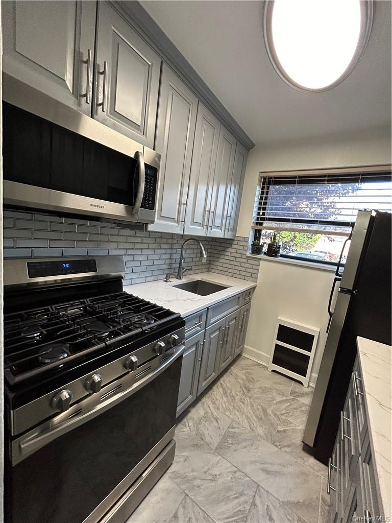 25 Shady Glen Court # 1H, New Rochelle, NY 10805