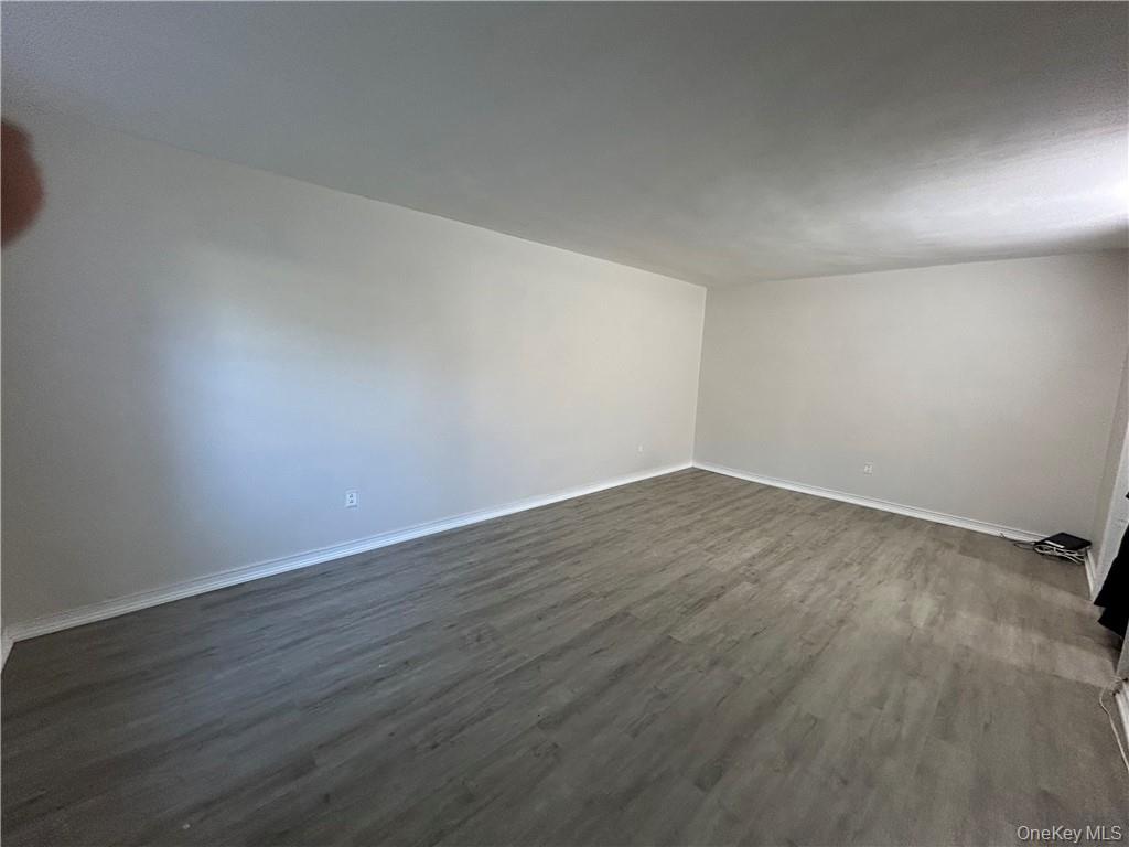 25 Shady Glen Court # 1H, New Rochelle, NY 10805