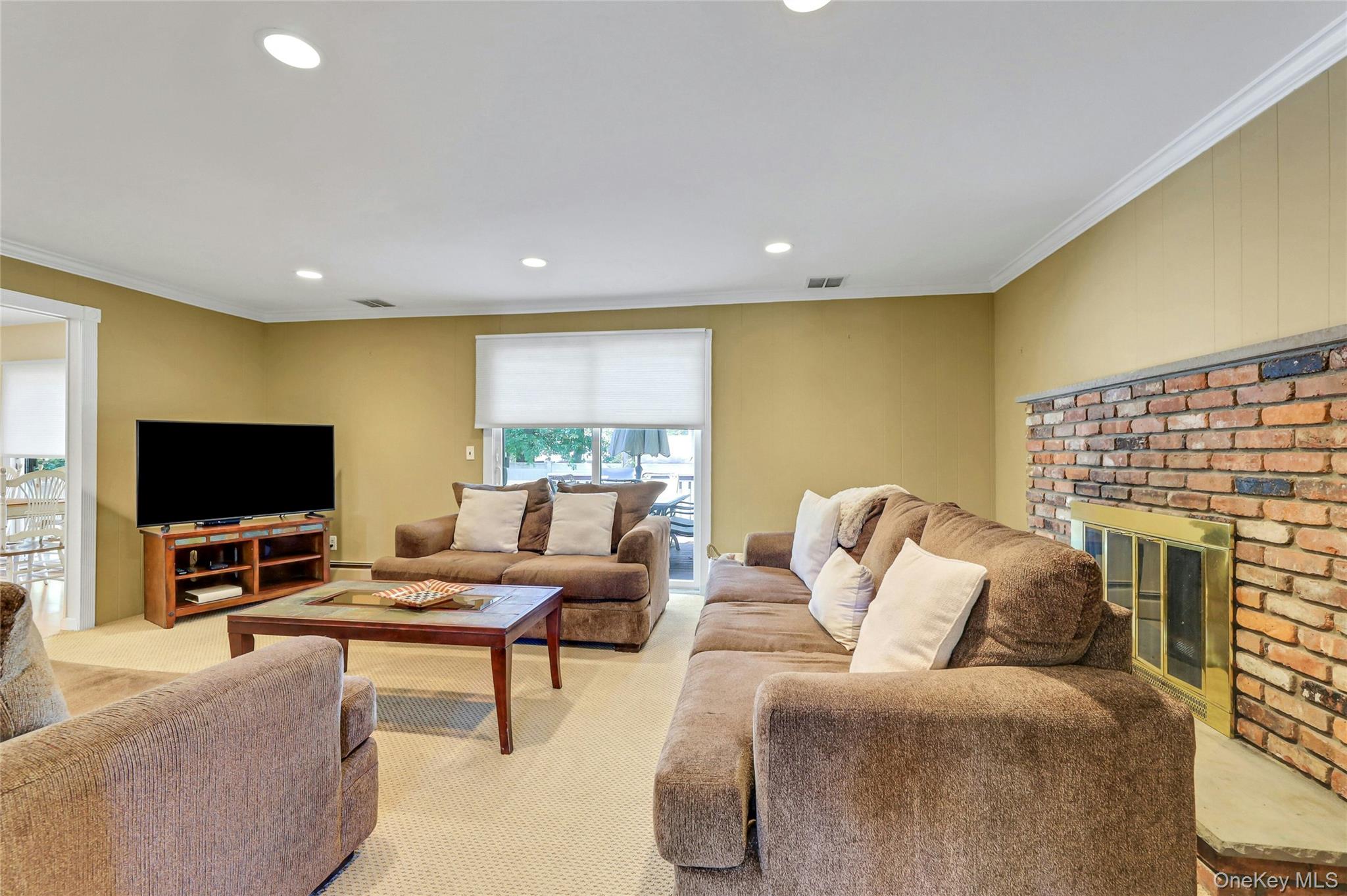 8 Liberty Circle, New City, NY 10956