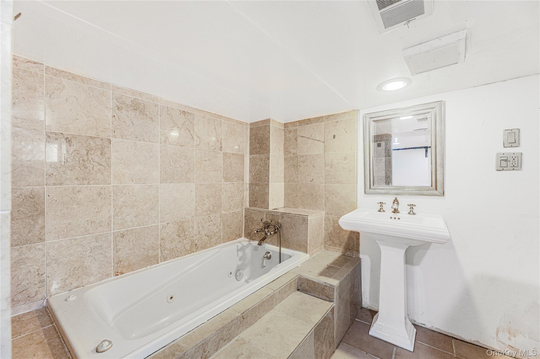 238 Madison Avenue, Port Chester, NY 10573