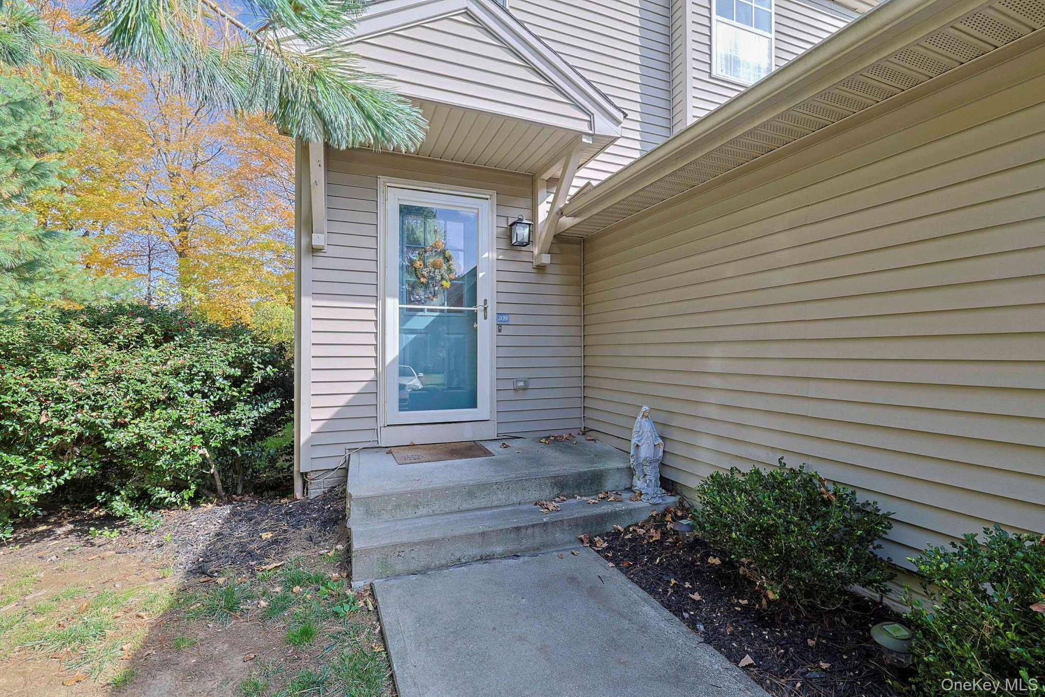 209 Crestwood Court, Fishkill, NY 12524