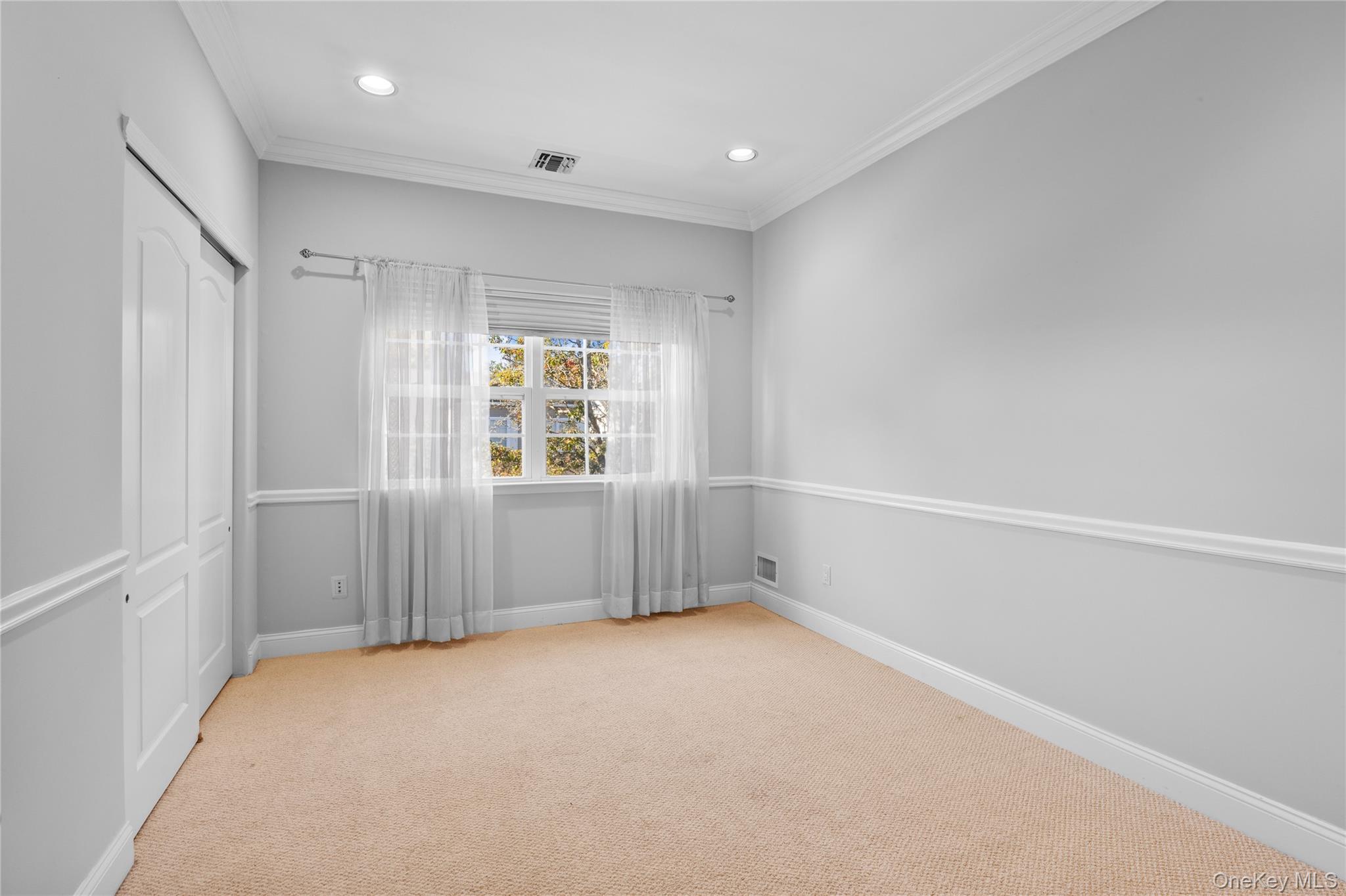 169 Hamlet Drive, Mount Sinai, NY 11766