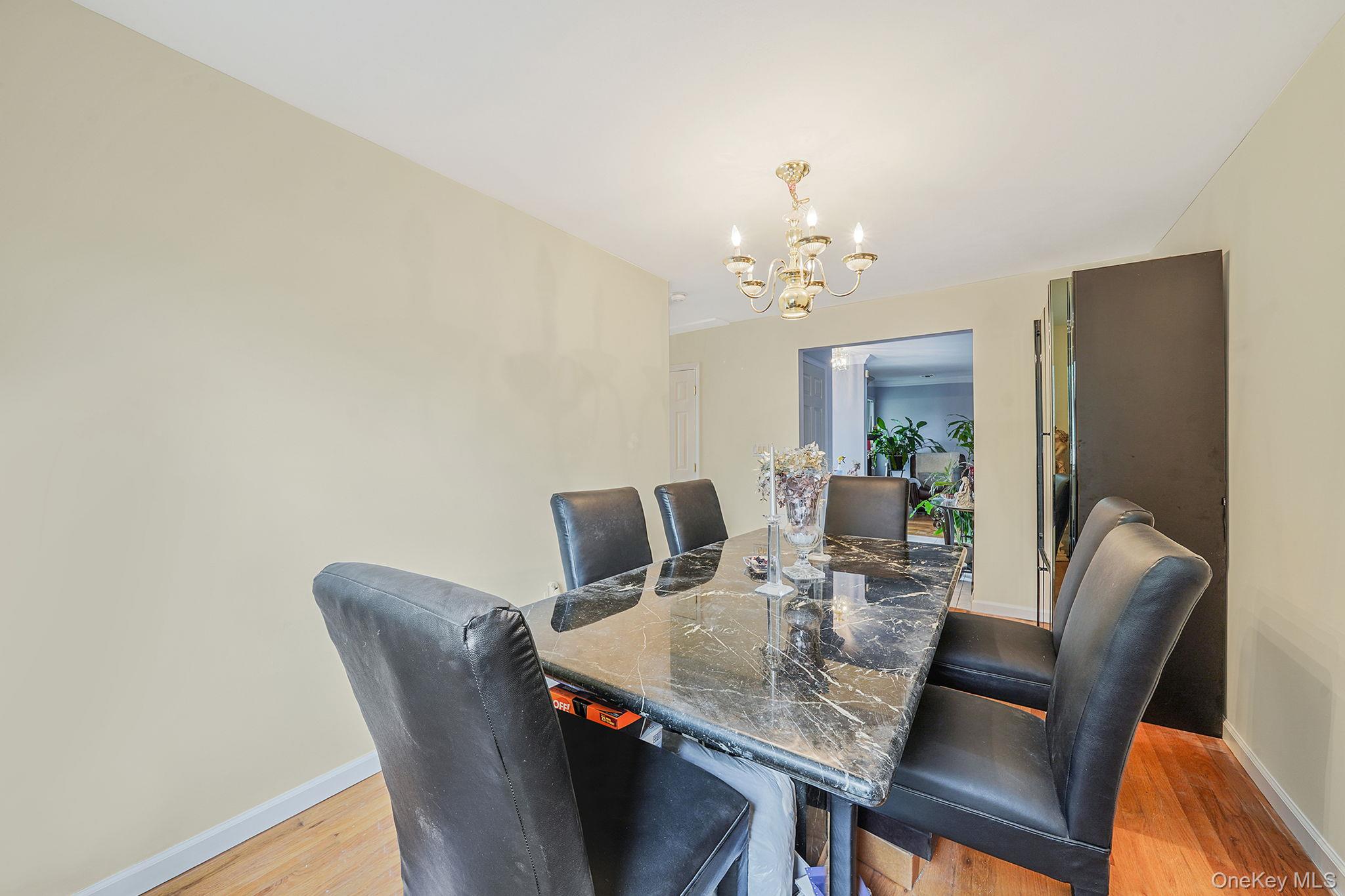 155 Bathgate St, Staten Island, NY 10312