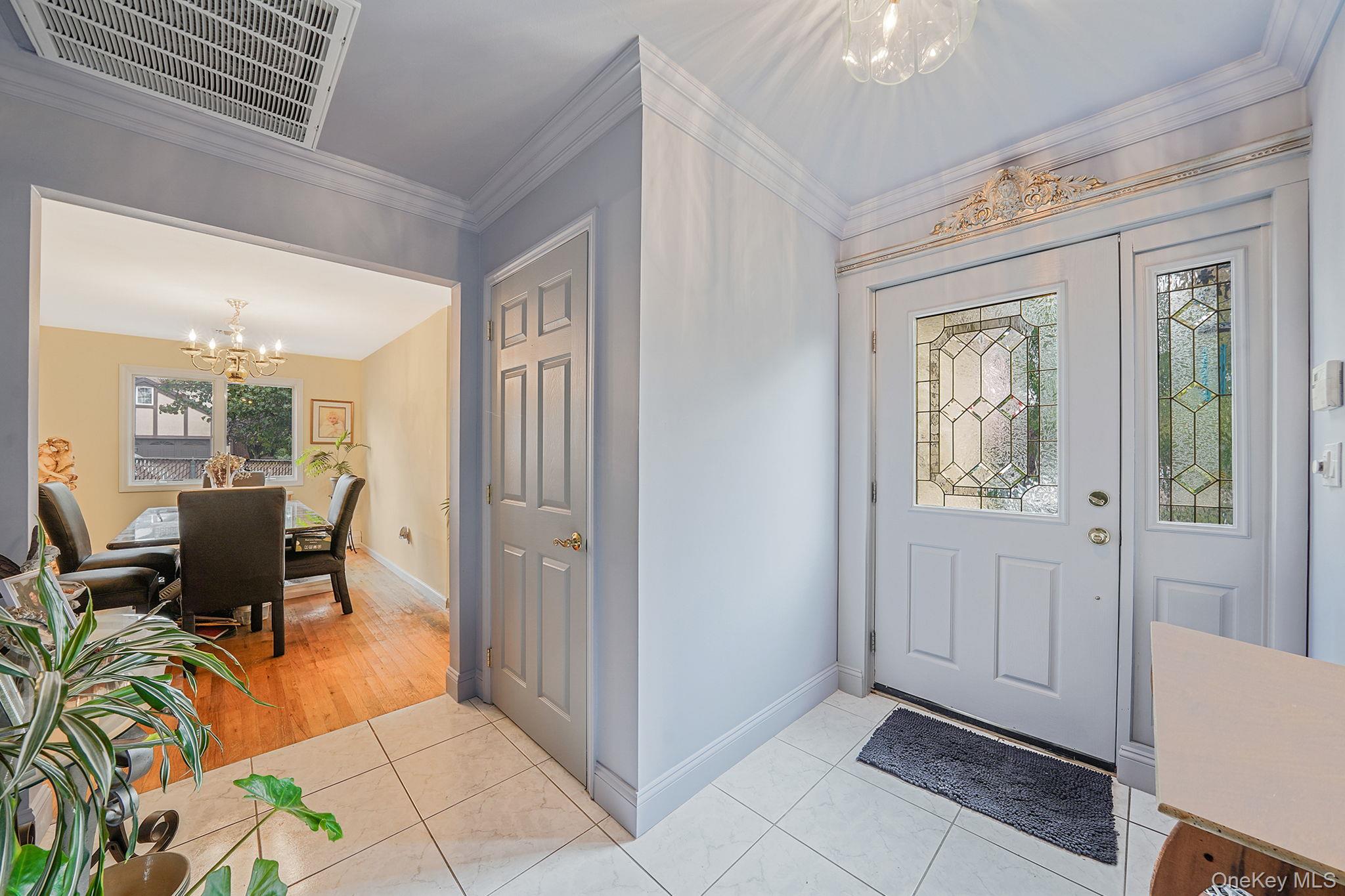 155 Bathgate St, Staten Island, NY 10312