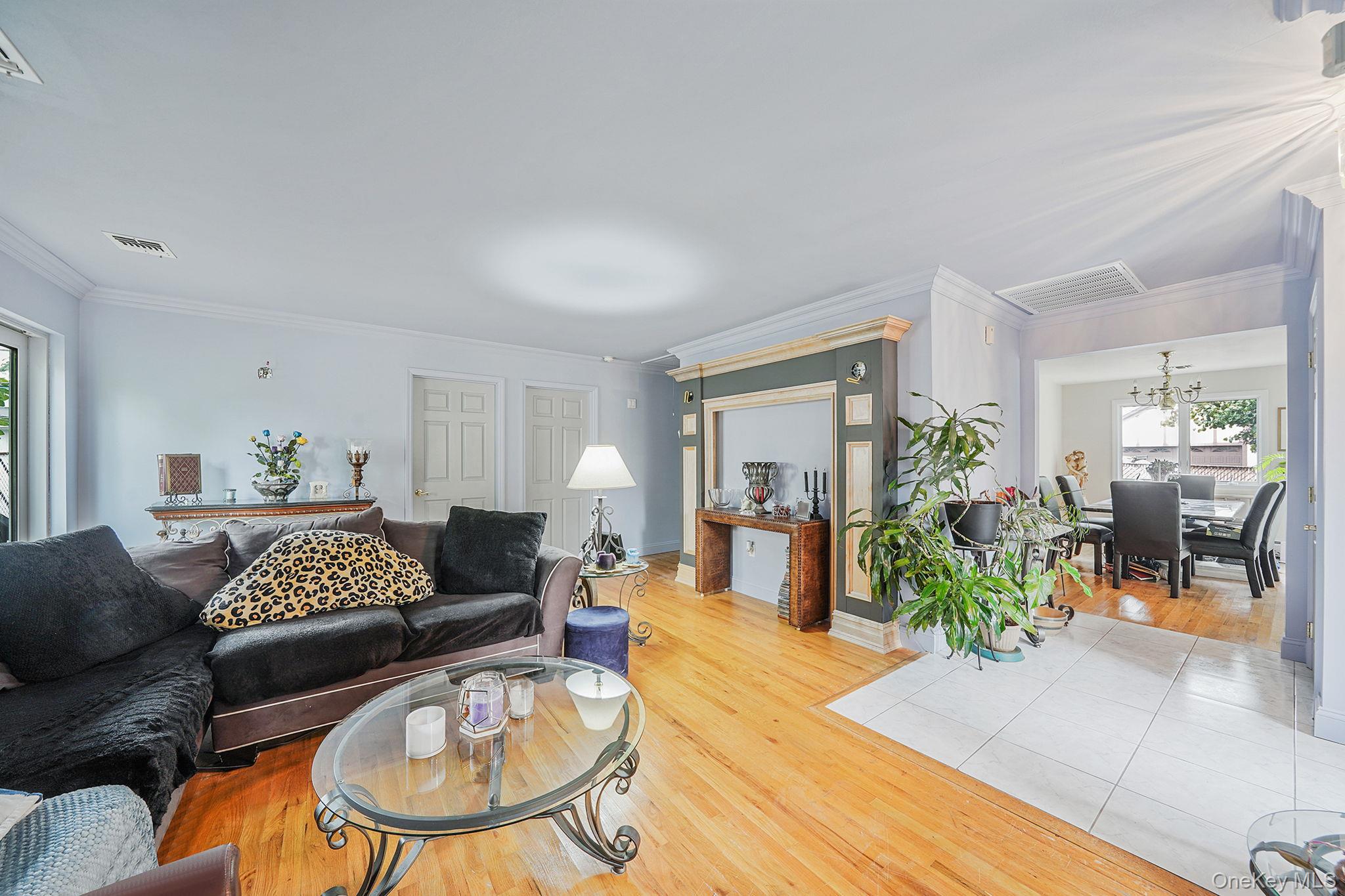 155 Bathgate St, Staten Island, NY 10312