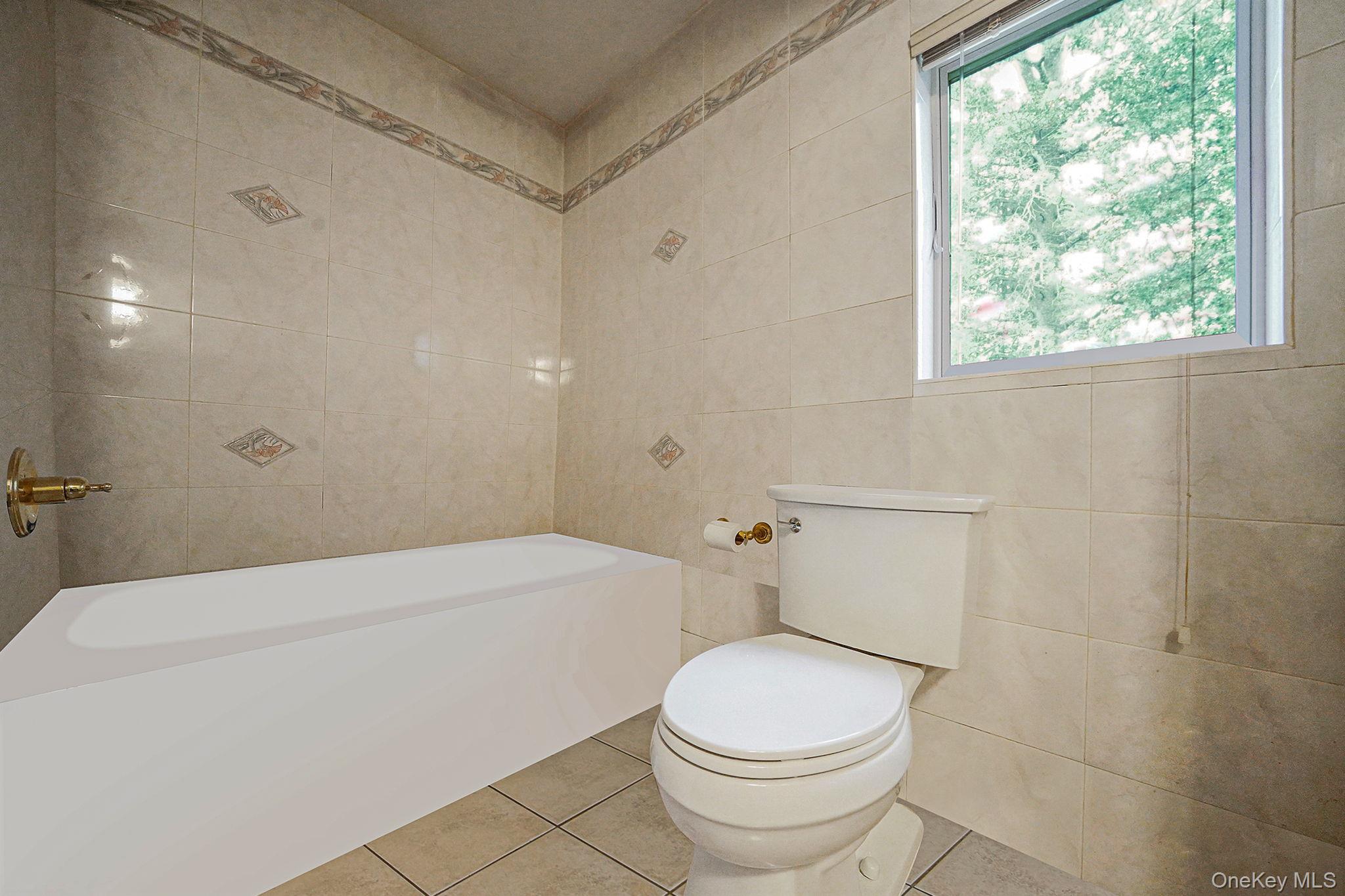 155 Bathgate St, Staten Island, NY 10312