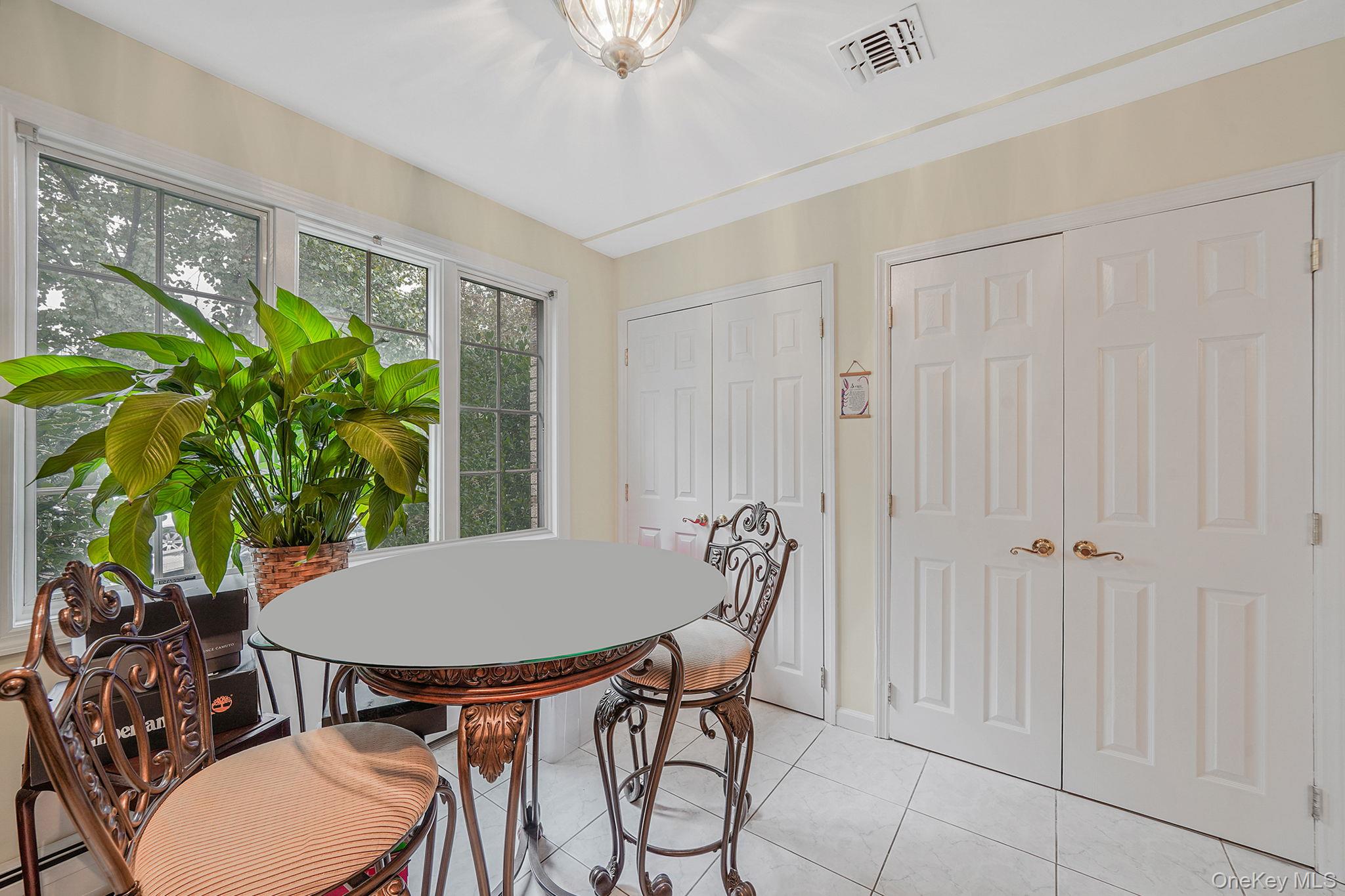 155 Bathgate St, Staten Island, NY 10312