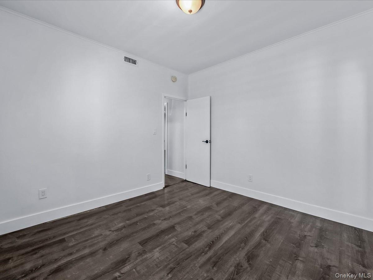 360 Franklin Avenue, Hewlett, NY 11557