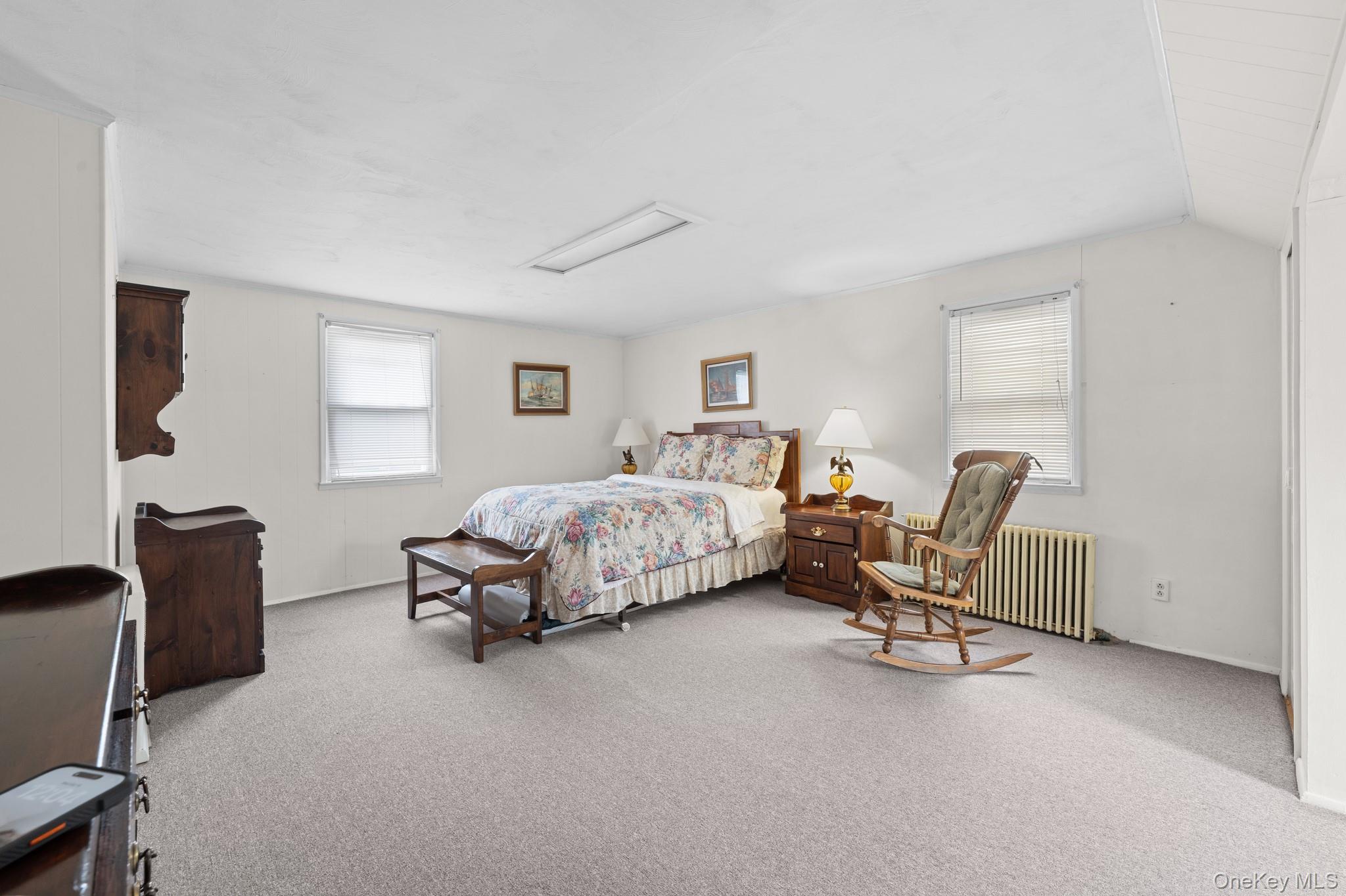 239 White Road, Mineola, NY 11501