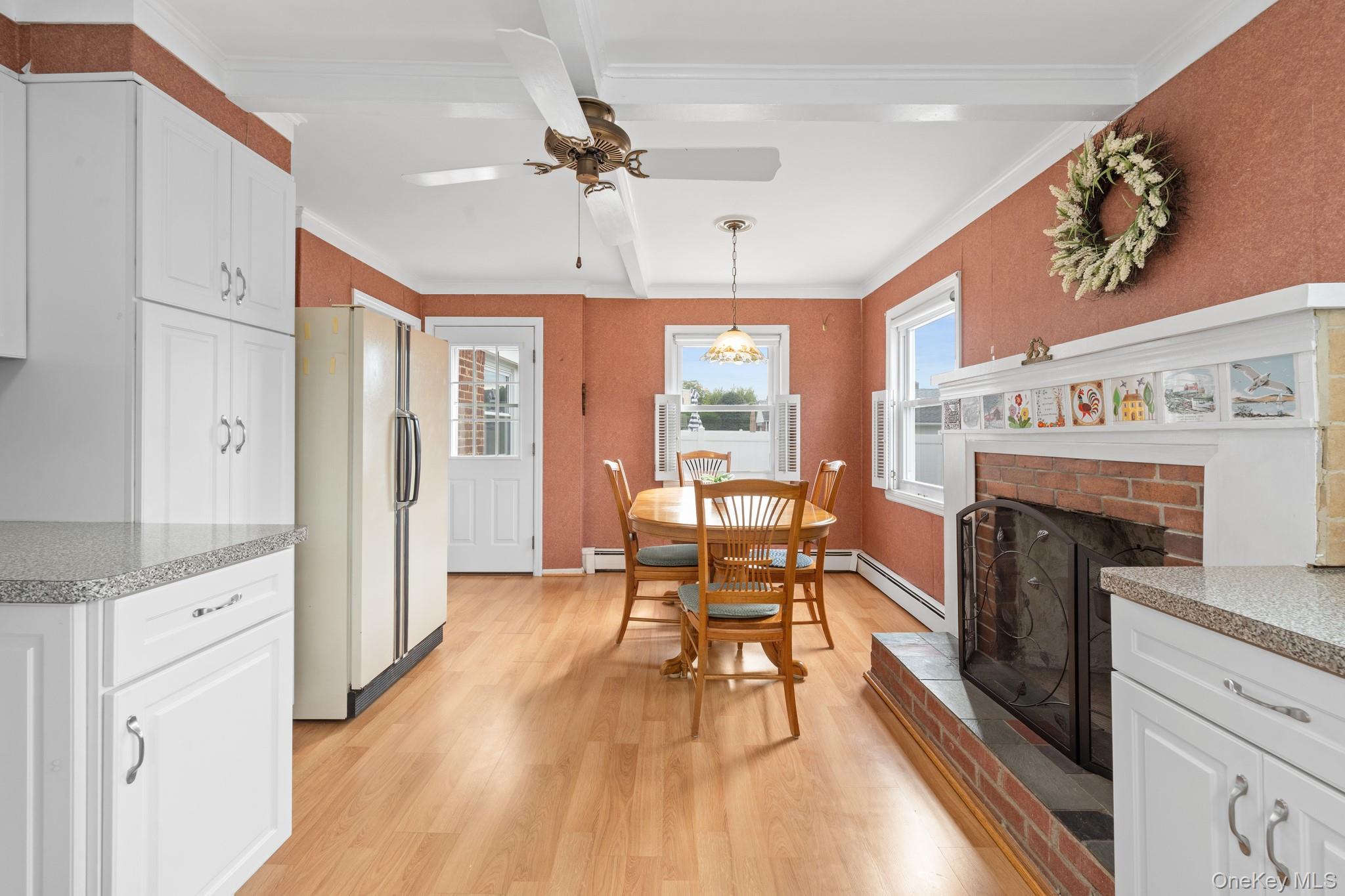 239 White Road, Mineola, NY 11501