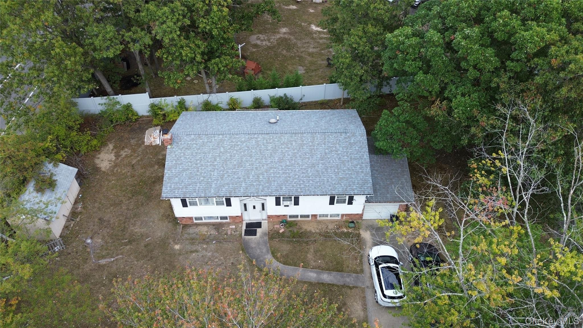 1 Revlon Court, Holtsville, NY 11742