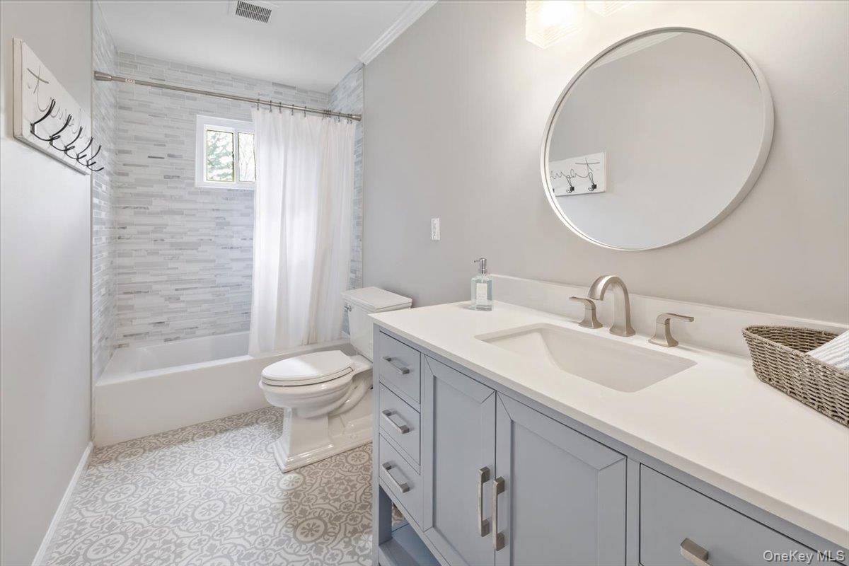 107 Tennyson Drive, Nanuet, NY 10954