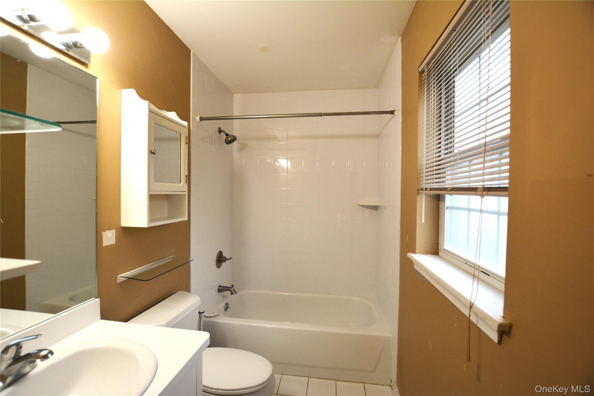 1 Willow Court, Manorville, NY 11949