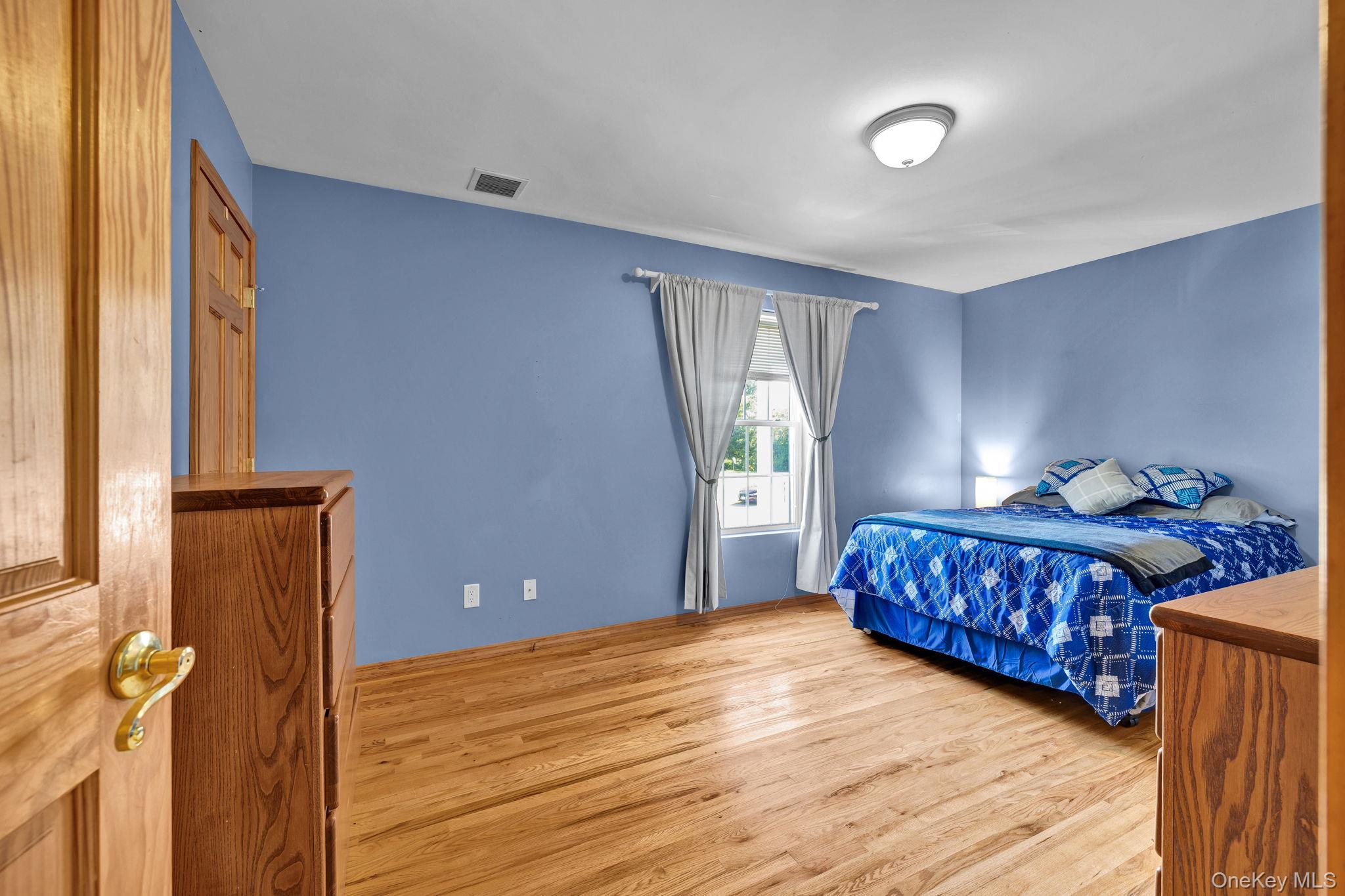 4 Applesauce Lane, Wappingers Falls, NY 12590