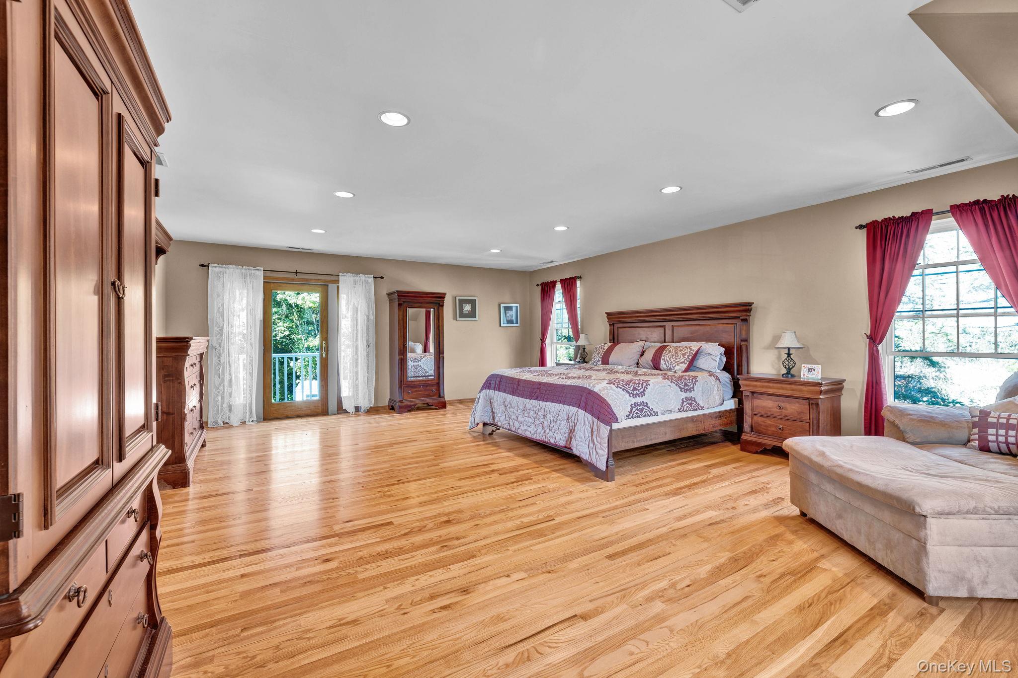 4 Applesauce Lane, Wappingers Falls, NY 12590