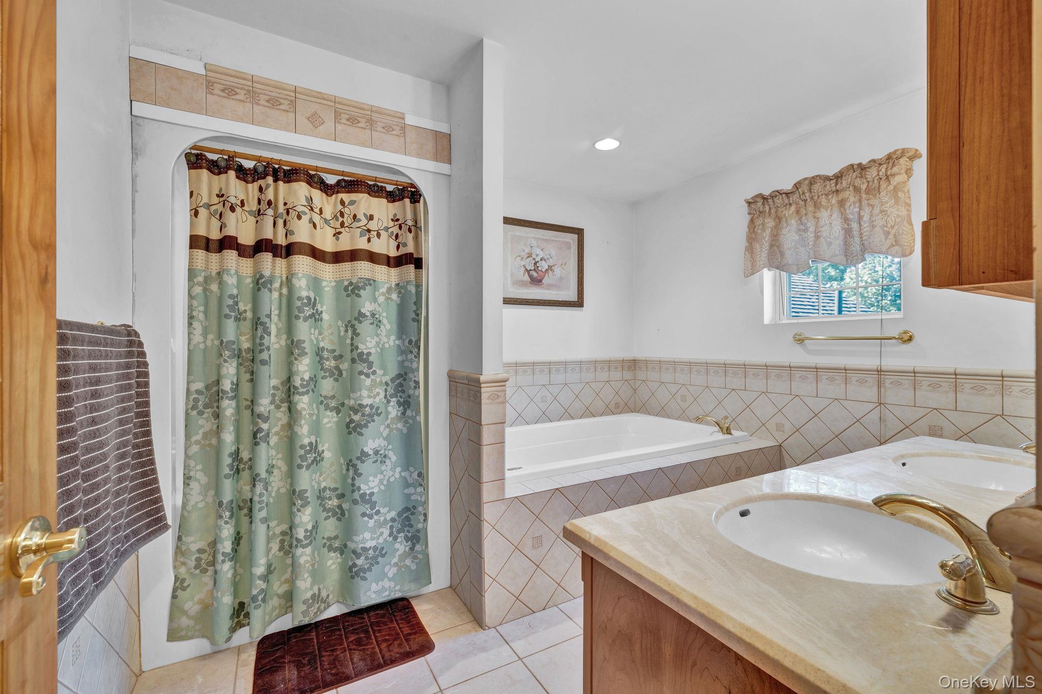 4 Applesauce Lane, Wappingers Falls, NY 12590