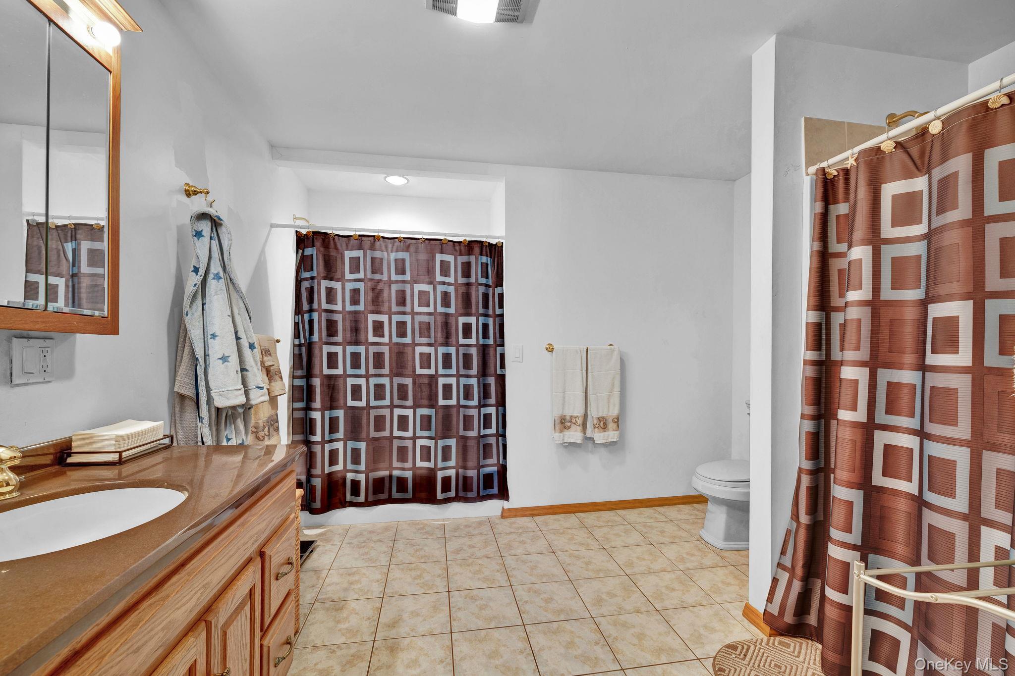 4 Applesauce Lane, Wappingers Falls, NY 12590