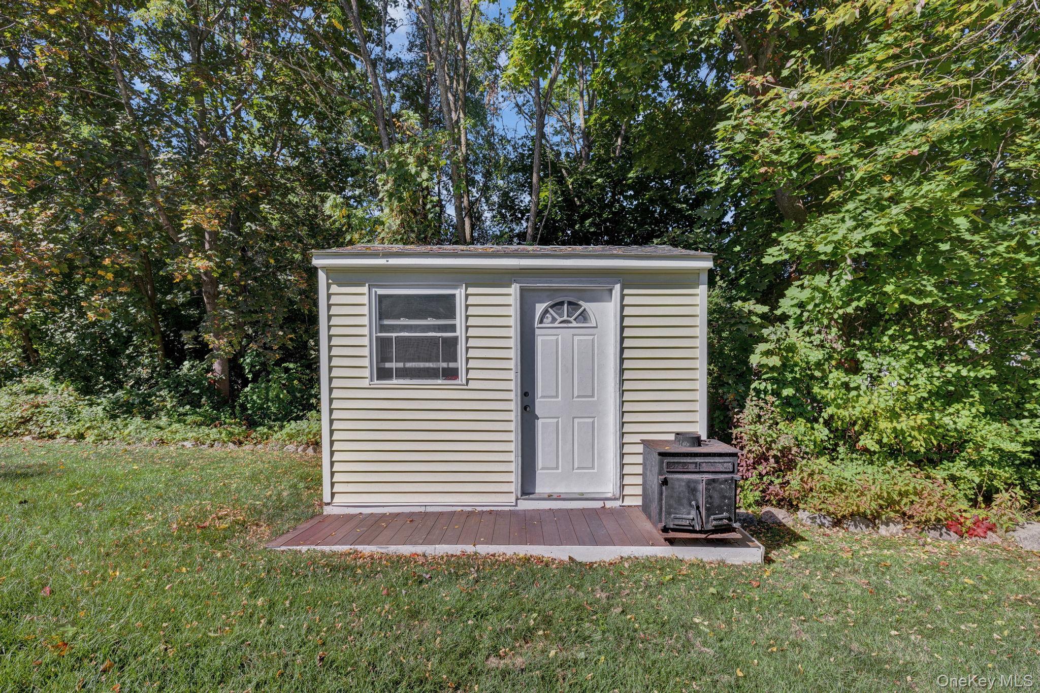 4 Applesauce Lane, Wappingers Falls, NY 12590