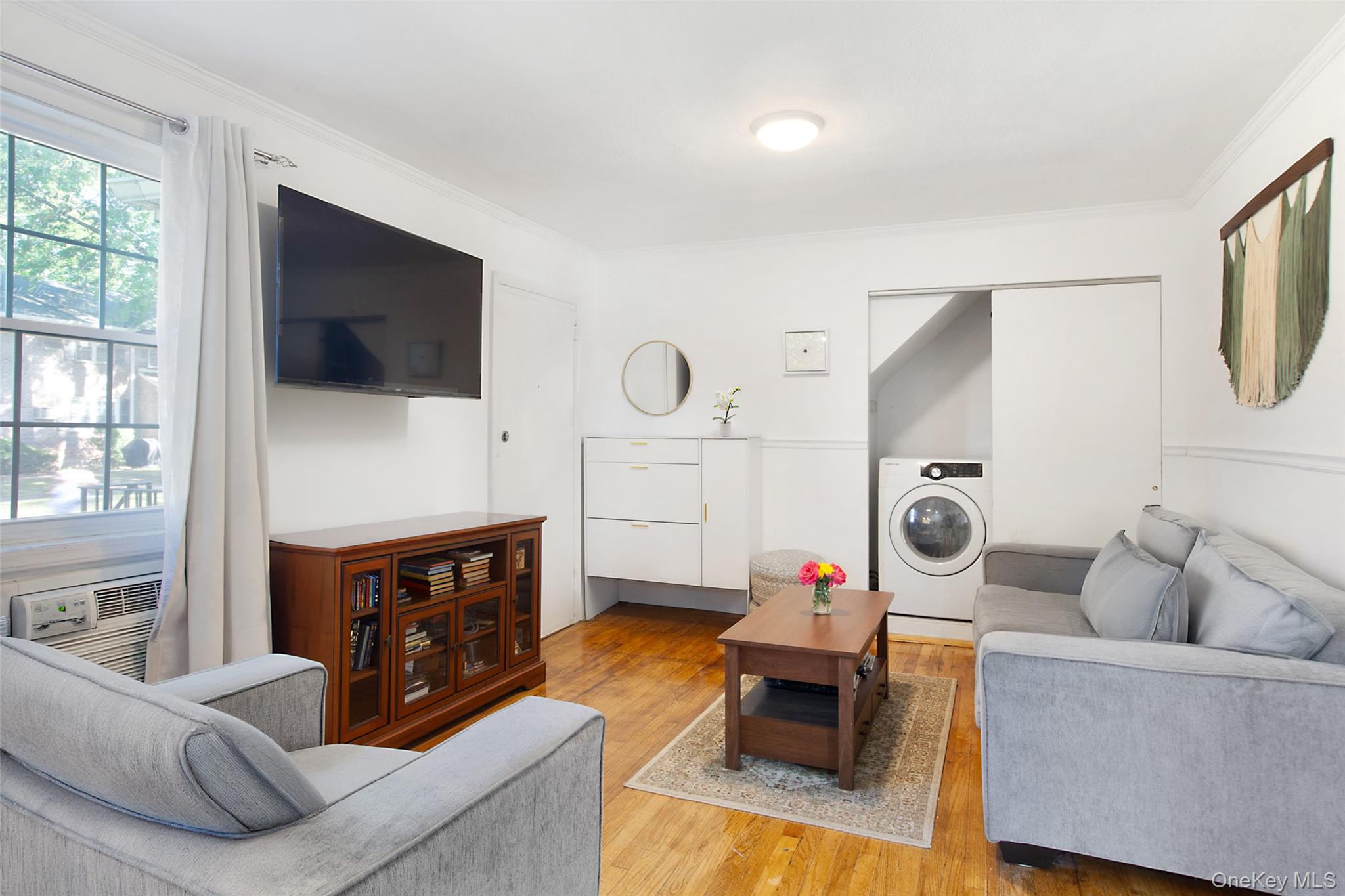 224-62 Horace Harding Expressway # 1st Fl, Bayside, NY 11364