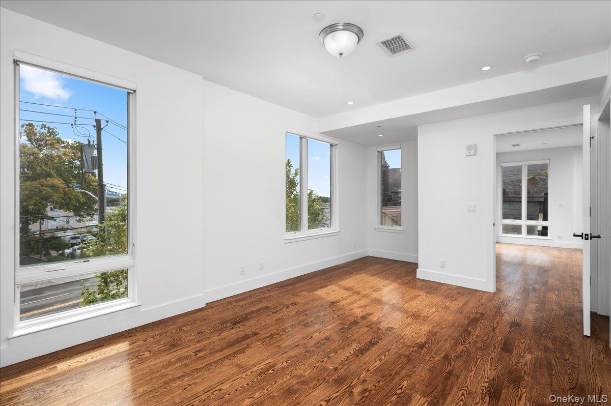 422 E Boston Post Road # 301, Mamaroneck, NY 10543