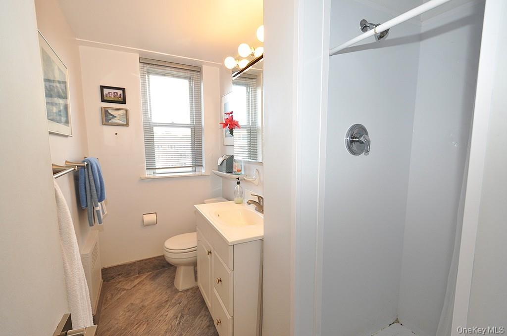 235 Garth Road # C5B, Scarsdale, NY 10583