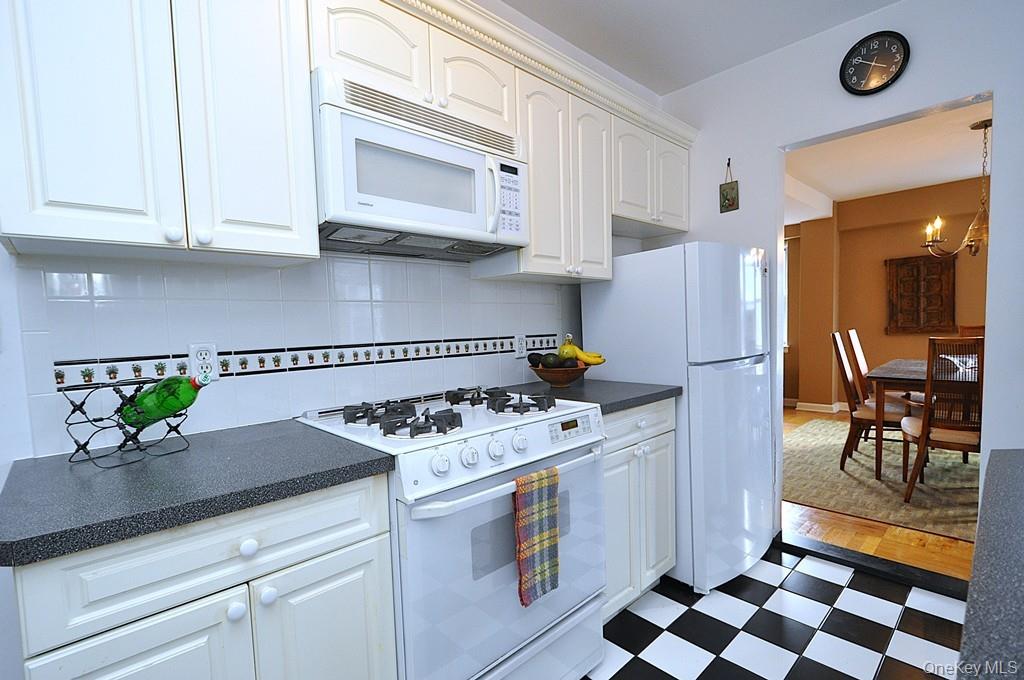 235 Garth Road # C5B, Scarsdale, NY 10583