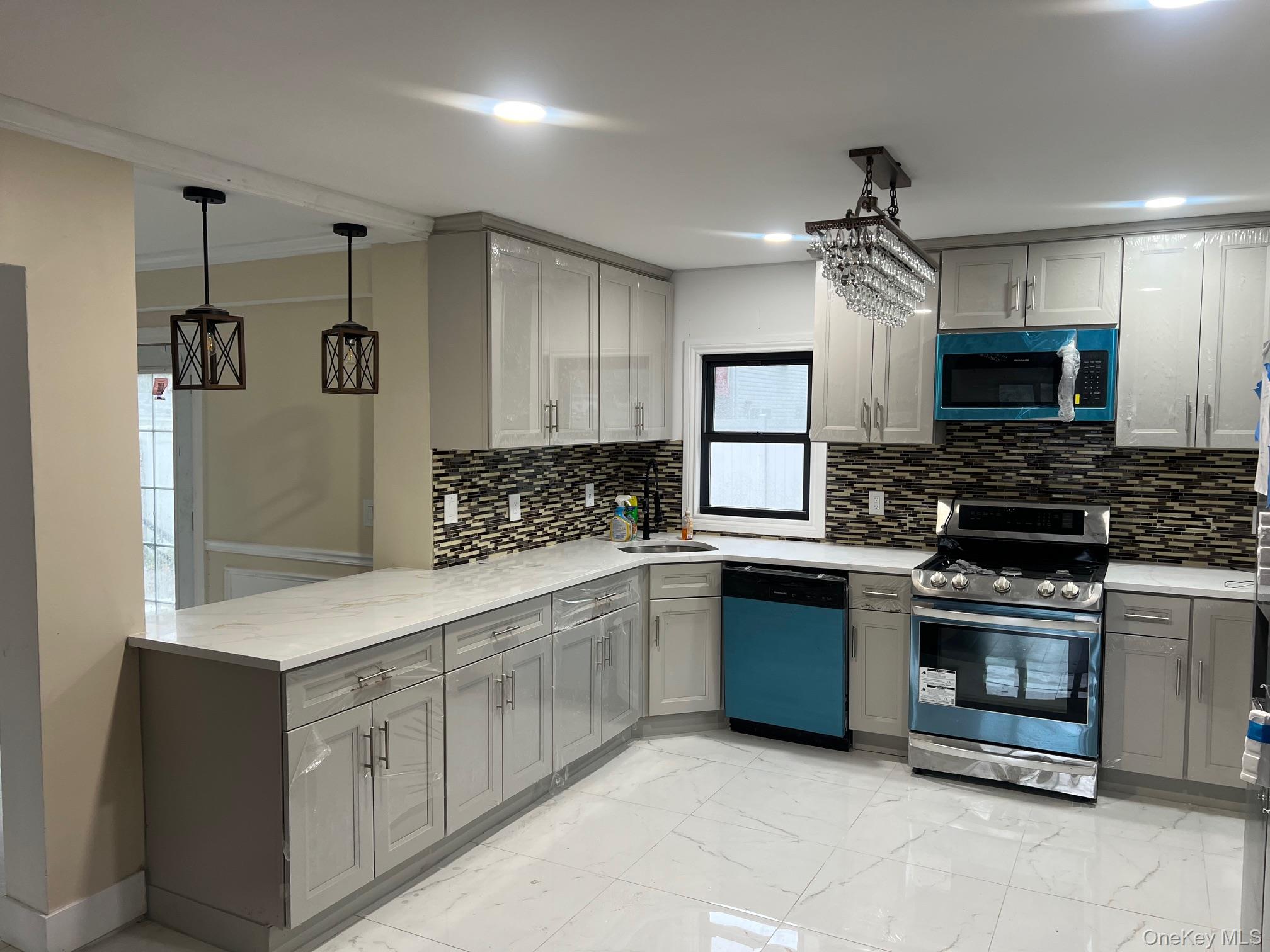 66 WARNER Avenue, Hempstead, NY 11550