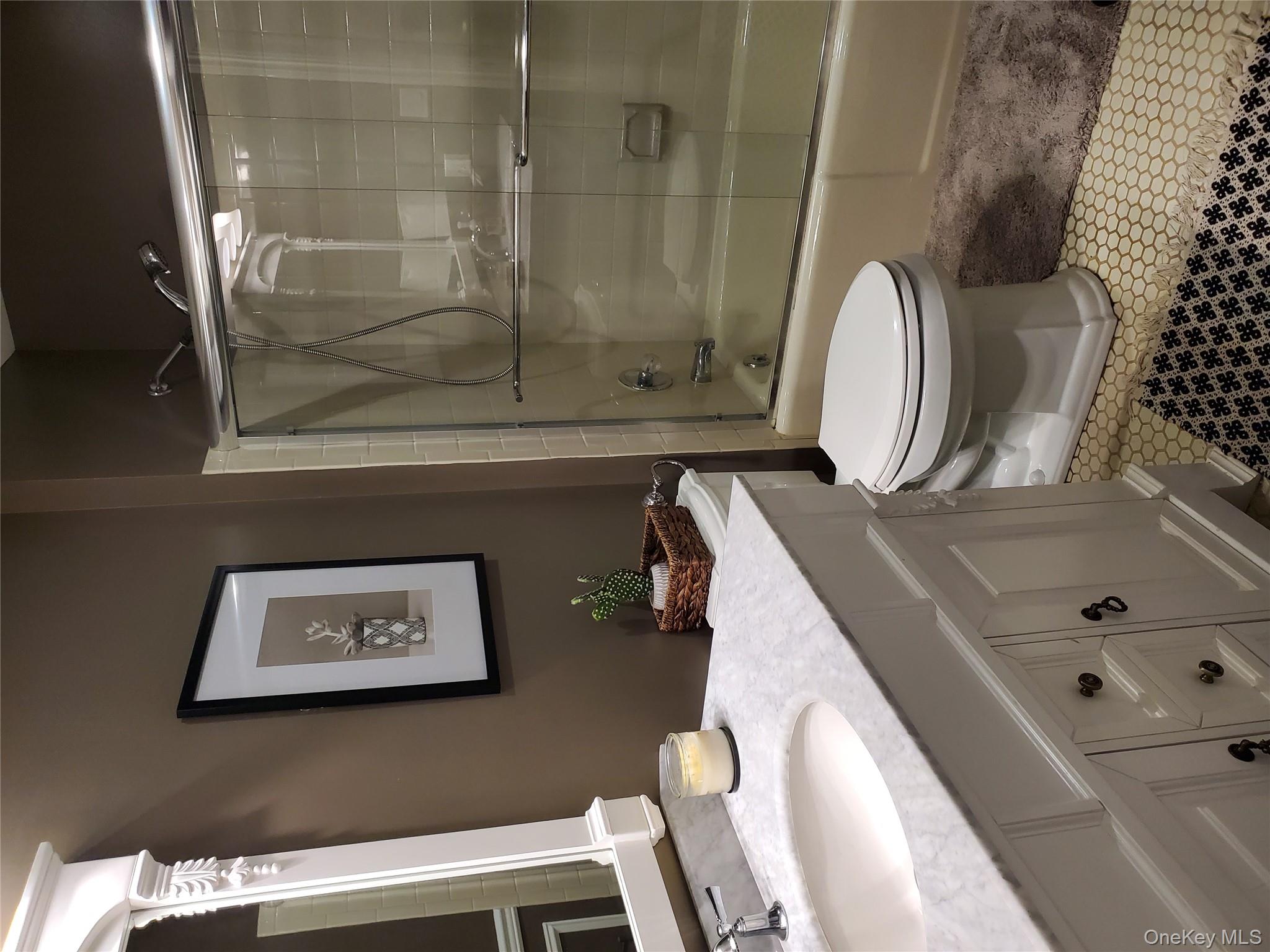 91 Duck Pond Drive, Manhasset, NY 11030