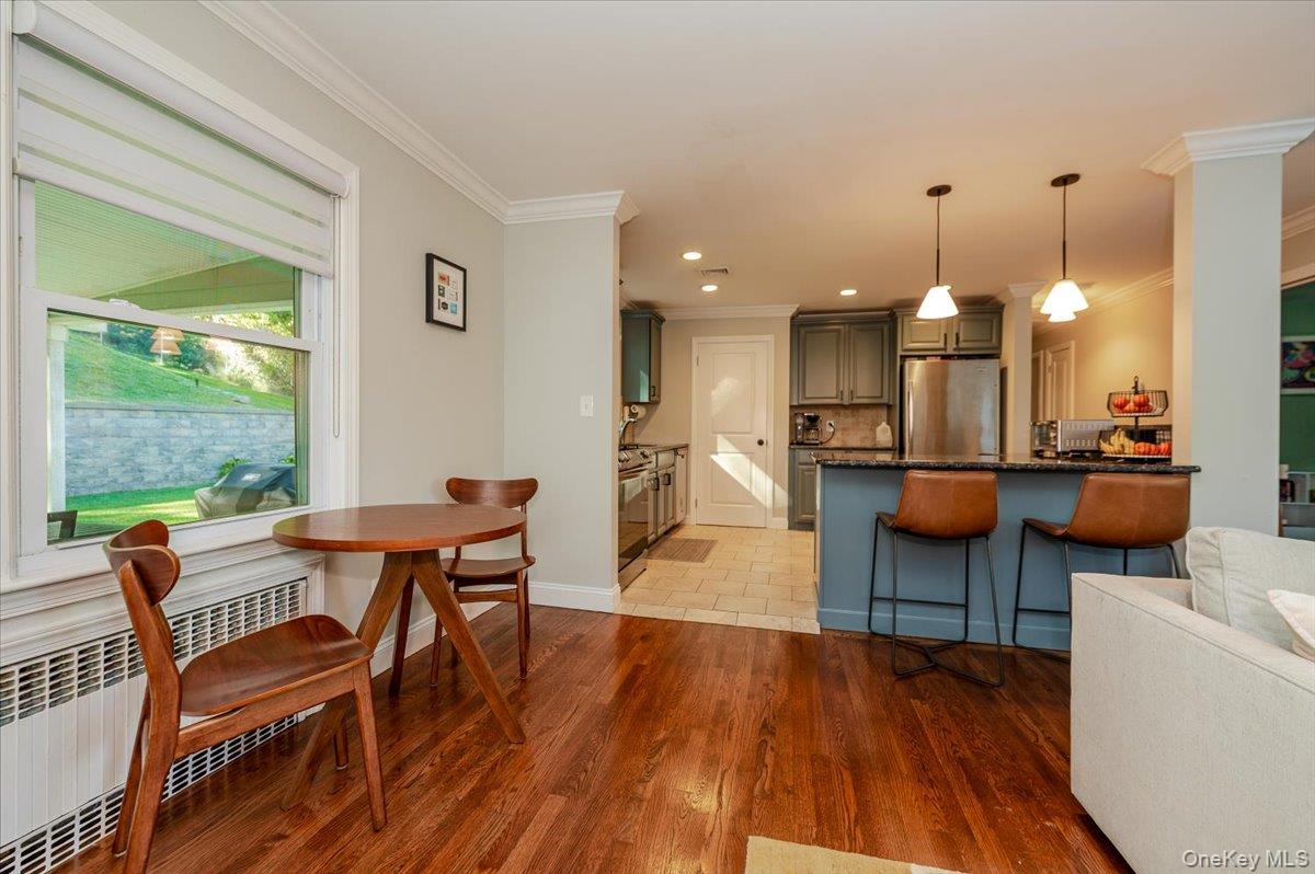 17 Dumbarton Drive, Huntington, NY 11743