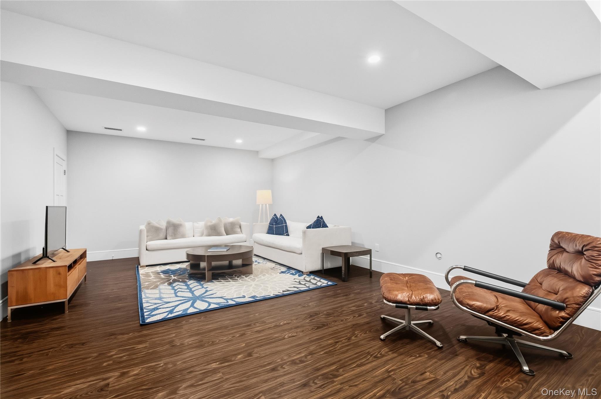 20 Claremont Road, Scarsdale, NY 10583