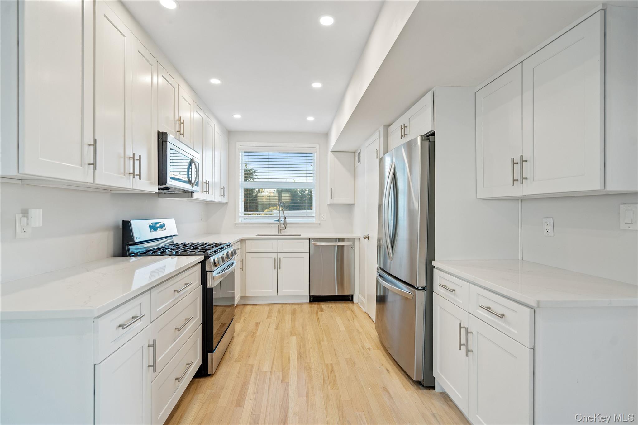 2000 Ocean Boulevard, Atlantic Beach, NY 11509