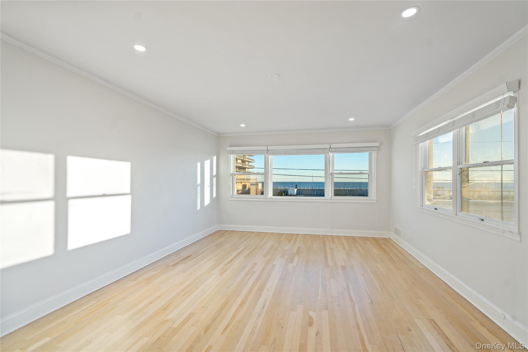 2000 Ocean Boulevard, Atlantic Beach, NY 11509