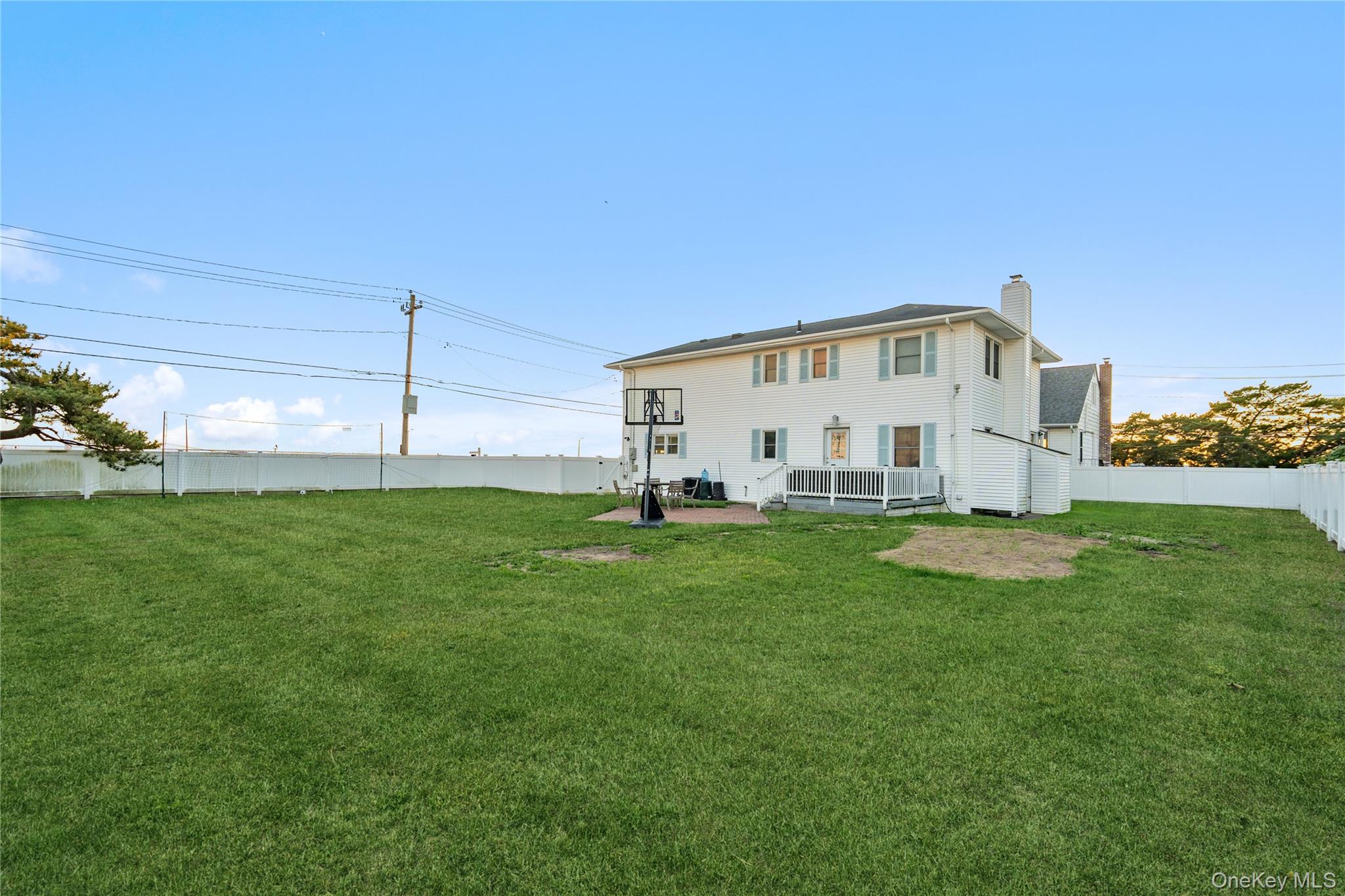 2000 Ocean Boulevard, Atlantic Beach, NY 11509