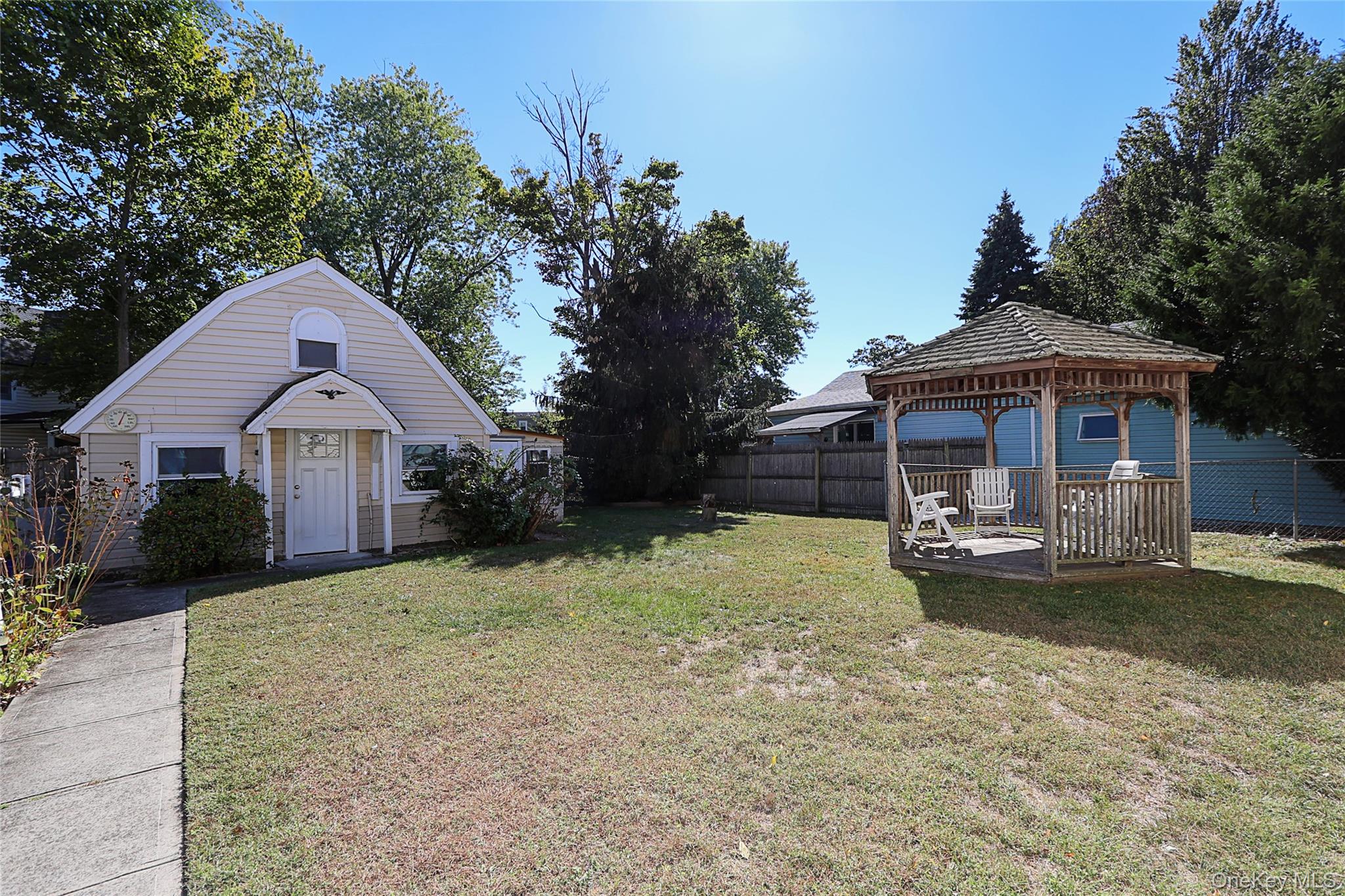 437 Ray Street, Freeport, NY 11520