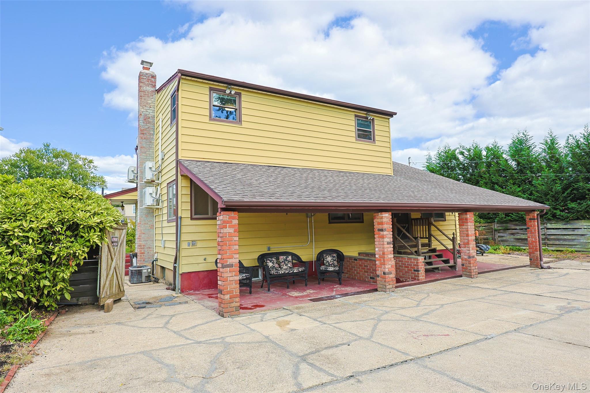 15 Alexander Drive, Syosset, NY 11791