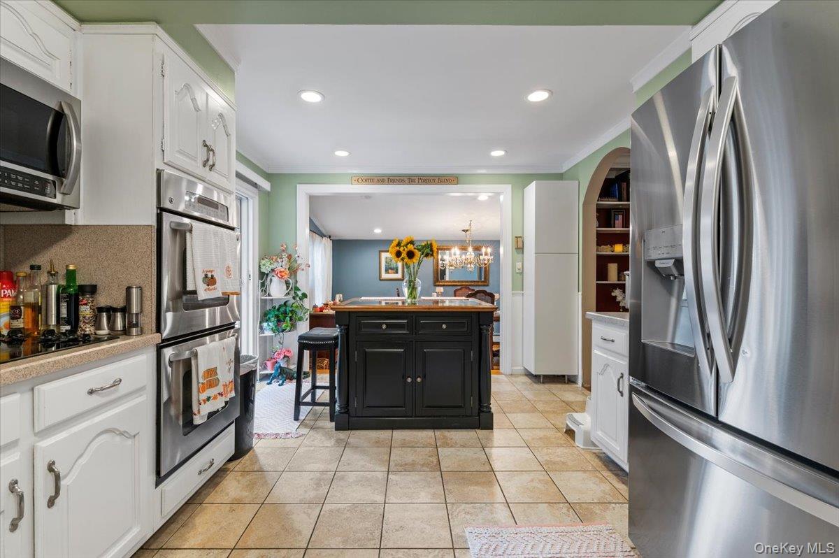 86 E 24th Street, Huntington Station, NY 11746