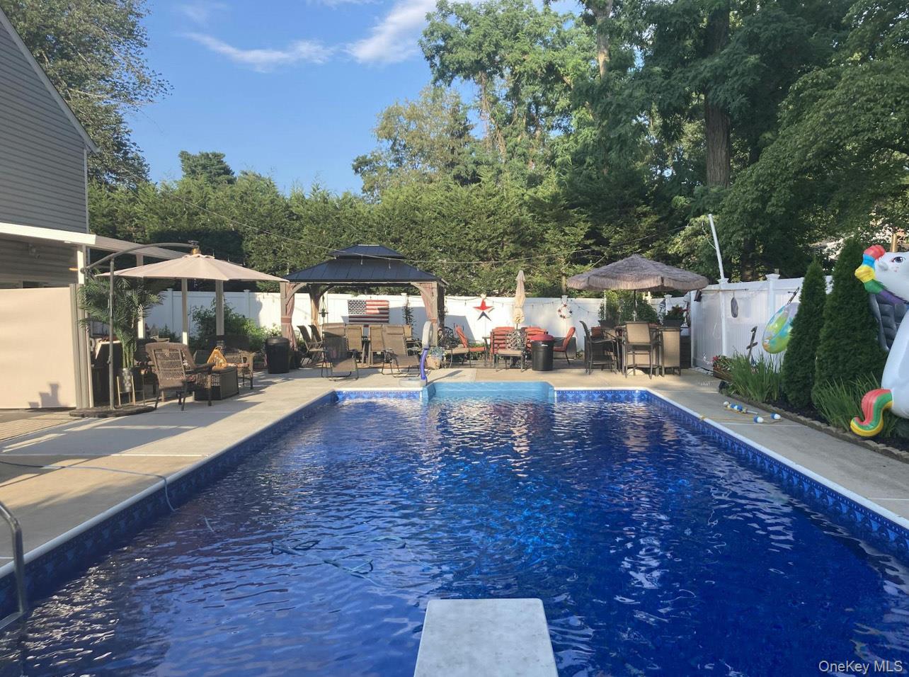 86 E 24th Street, Huntington Station, NY 11746