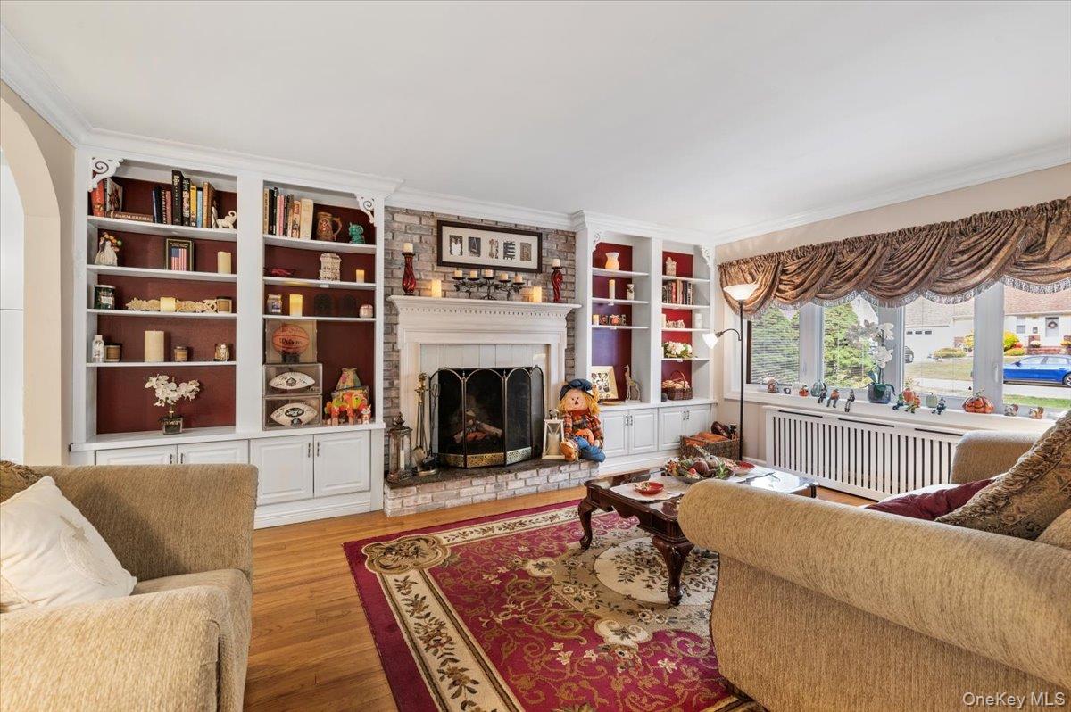 86 E 24th Street, Huntington Station, NY 11746