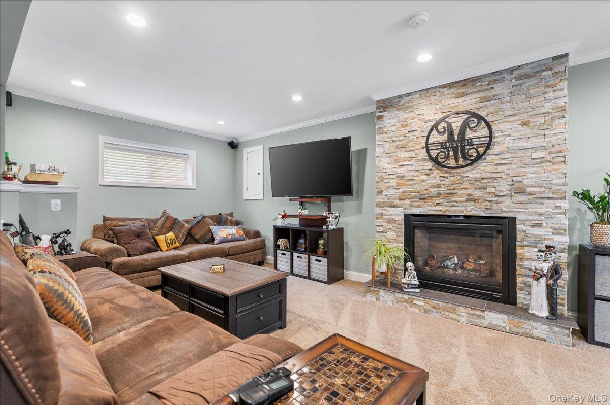 86 E 24th Street, Huntington Station, NY 11746