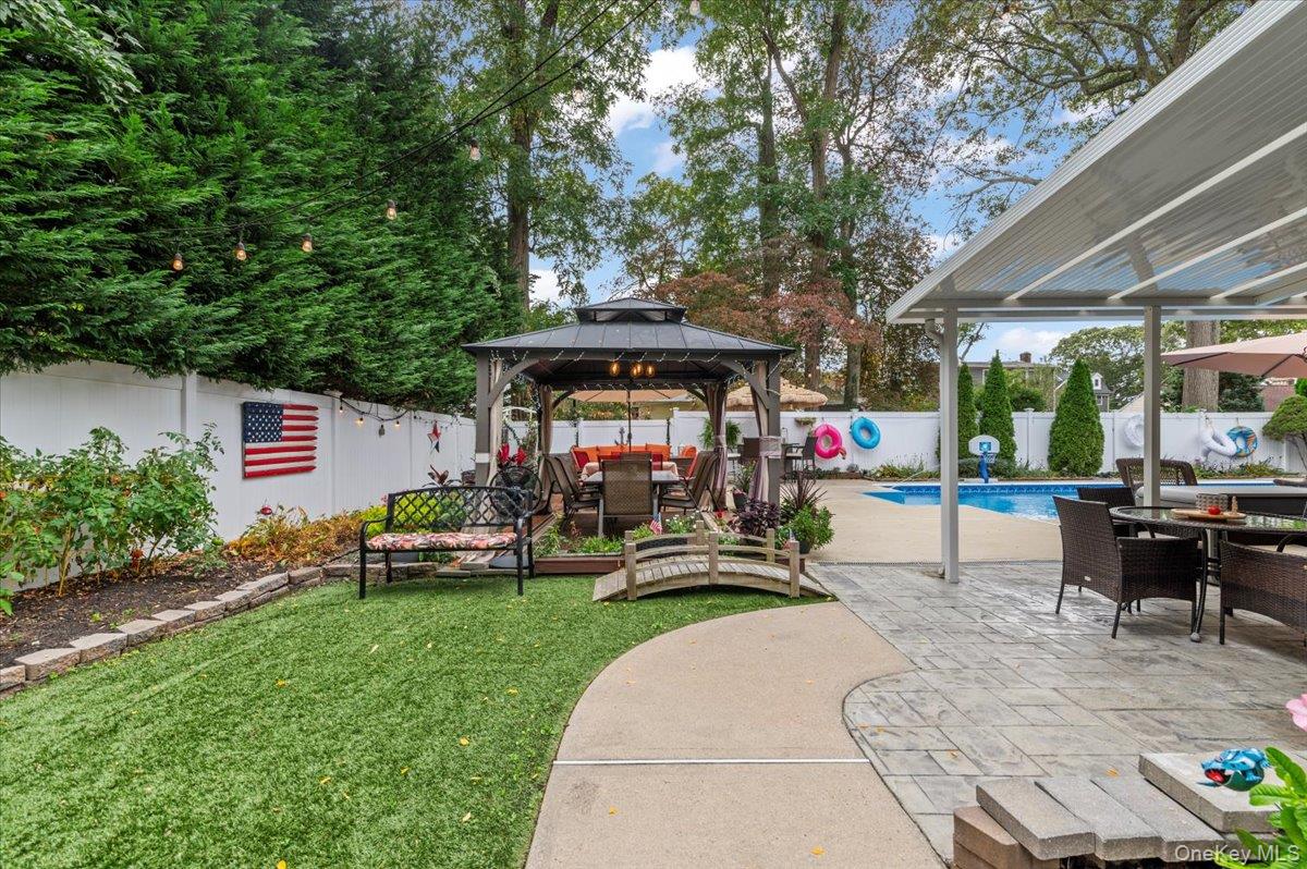 86 E 24th Street, Huntington Station, NY 11746