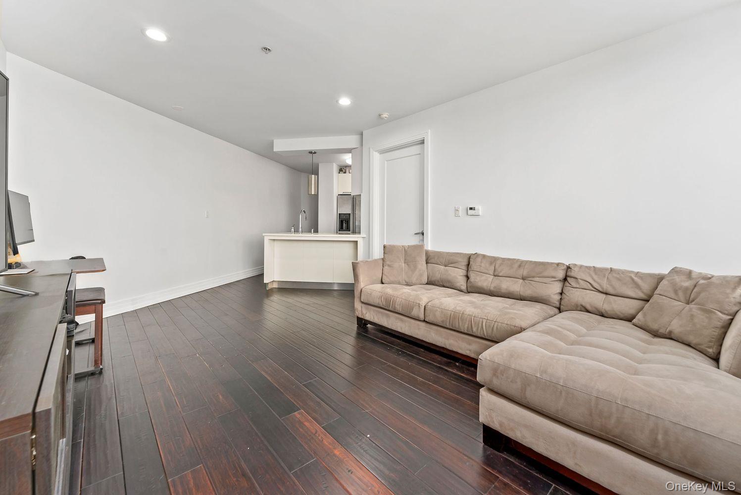 6405 Yellowstone Boulevard # 414, Forest Hills, NY 11375