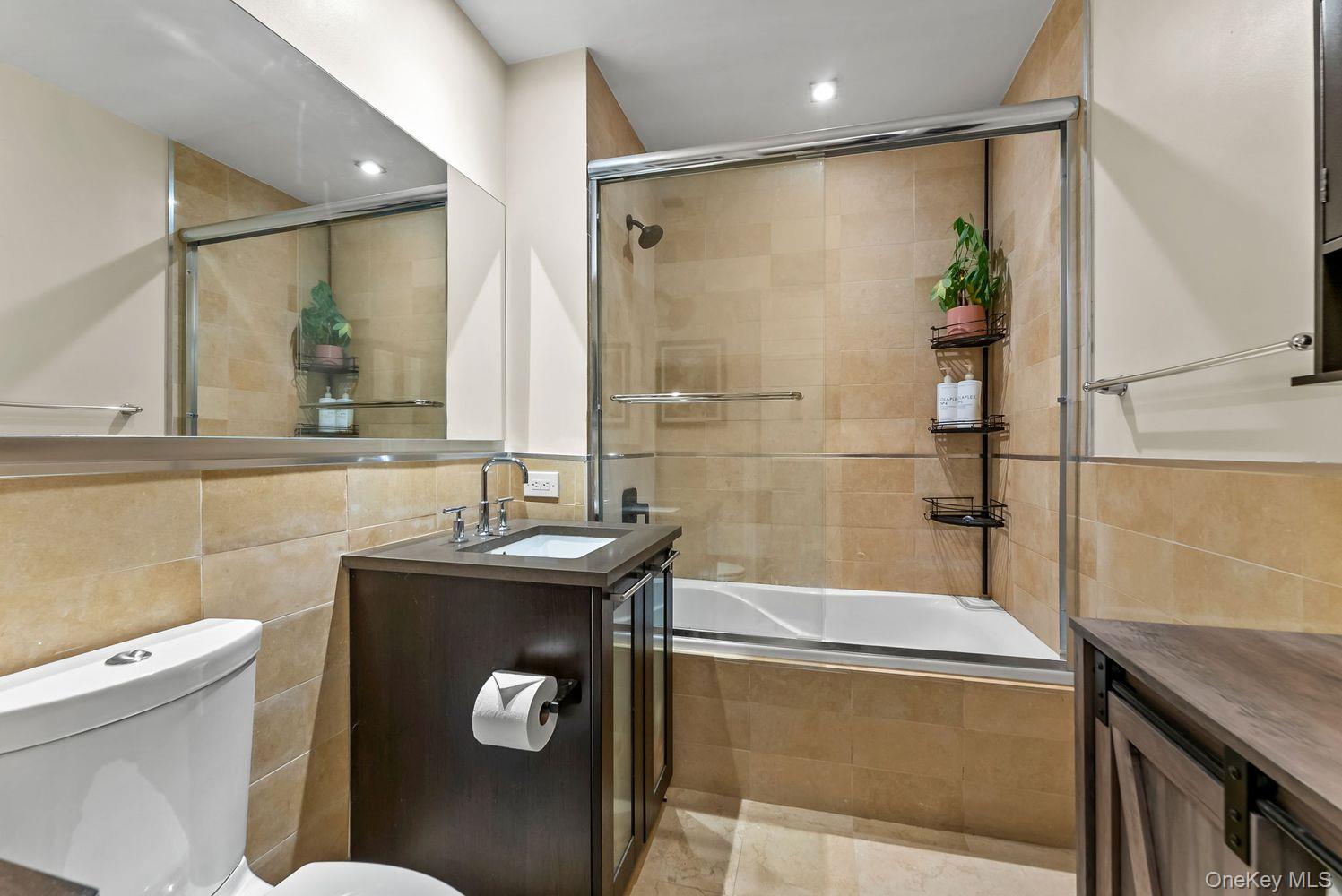 6405 Yellowstone Boulevard # 414, Forest Hills, NY 11375