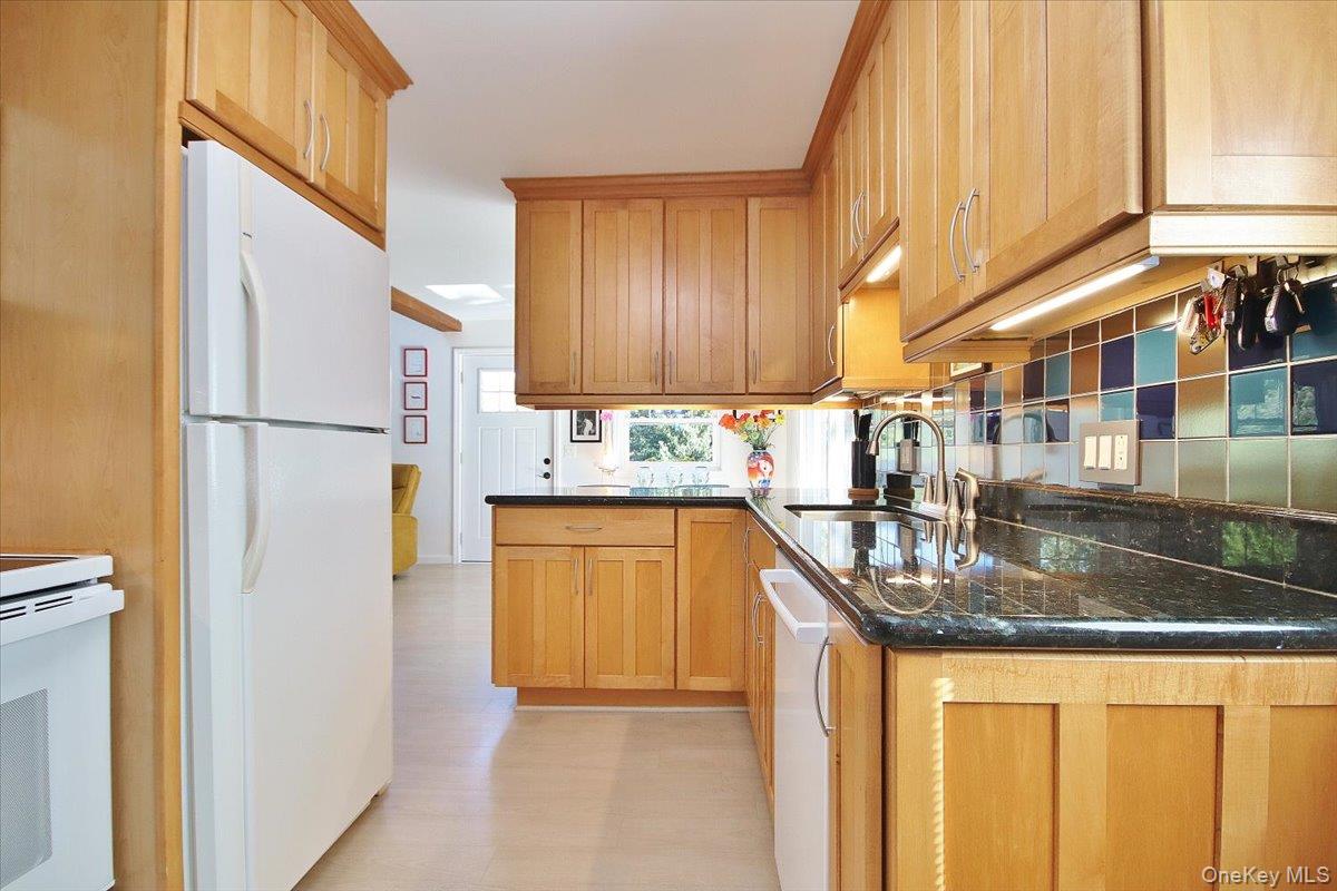 143 Old Post Road, Marlboro, NY 12542