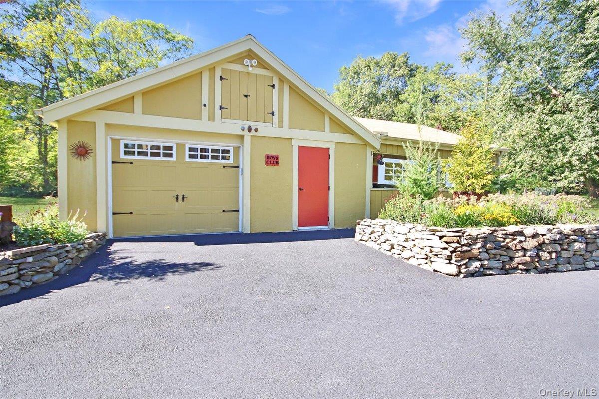 143 Old Post Road, Marlboro, NY 12542