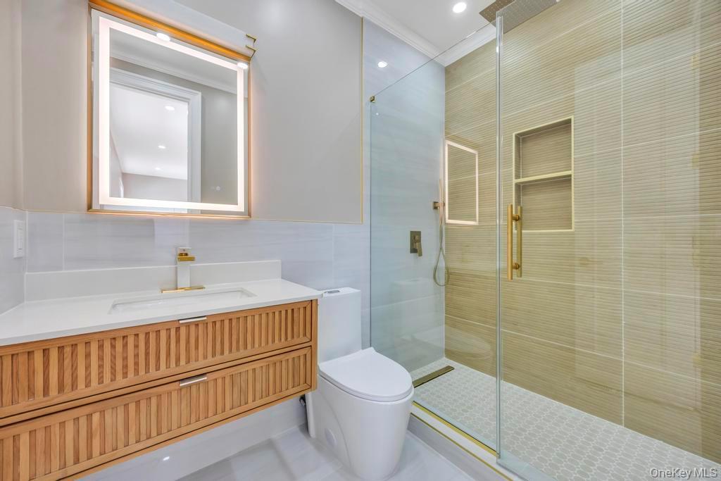 9 Short Lane, Levittown, NY 11756