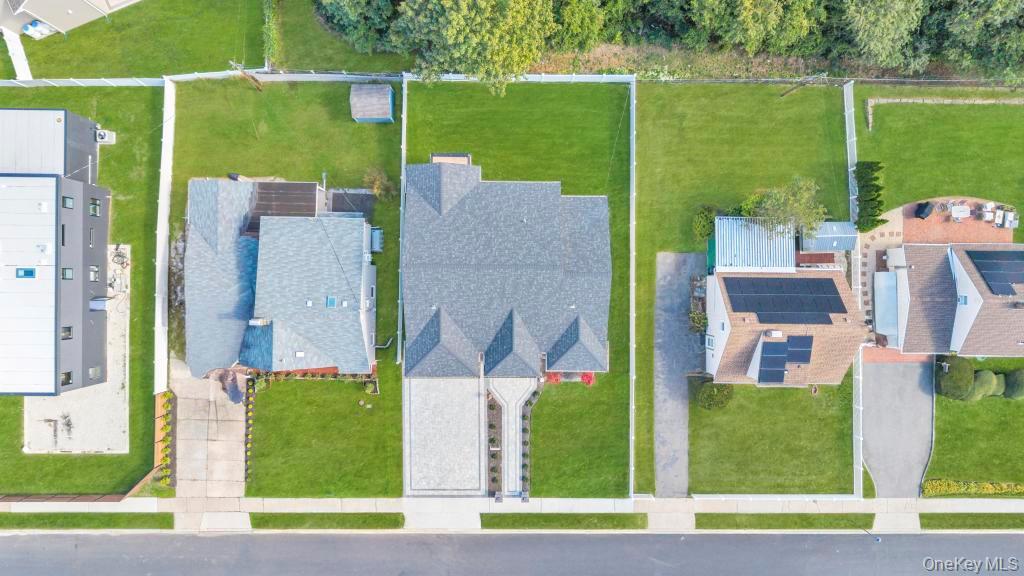 9 Short Lane, Levittown, NY 11756