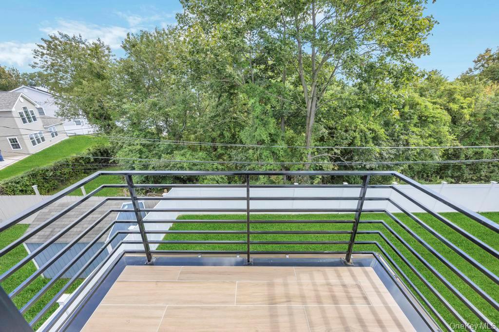 9 Short Lane, Levittown, NY 11756