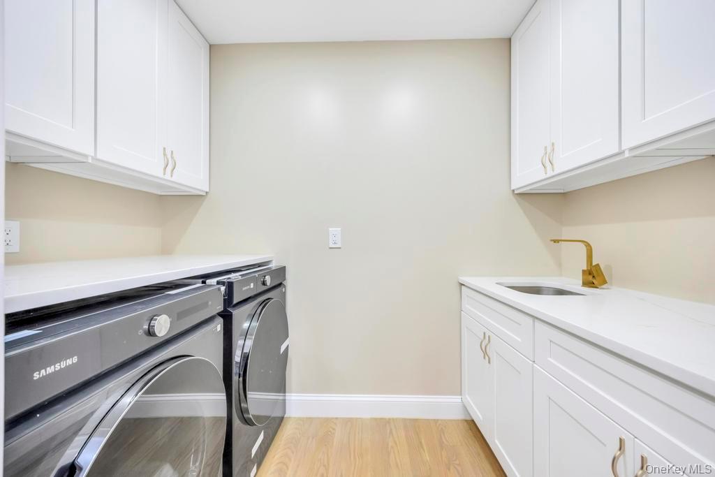 9 Short Lane, Levittown, NY 11756